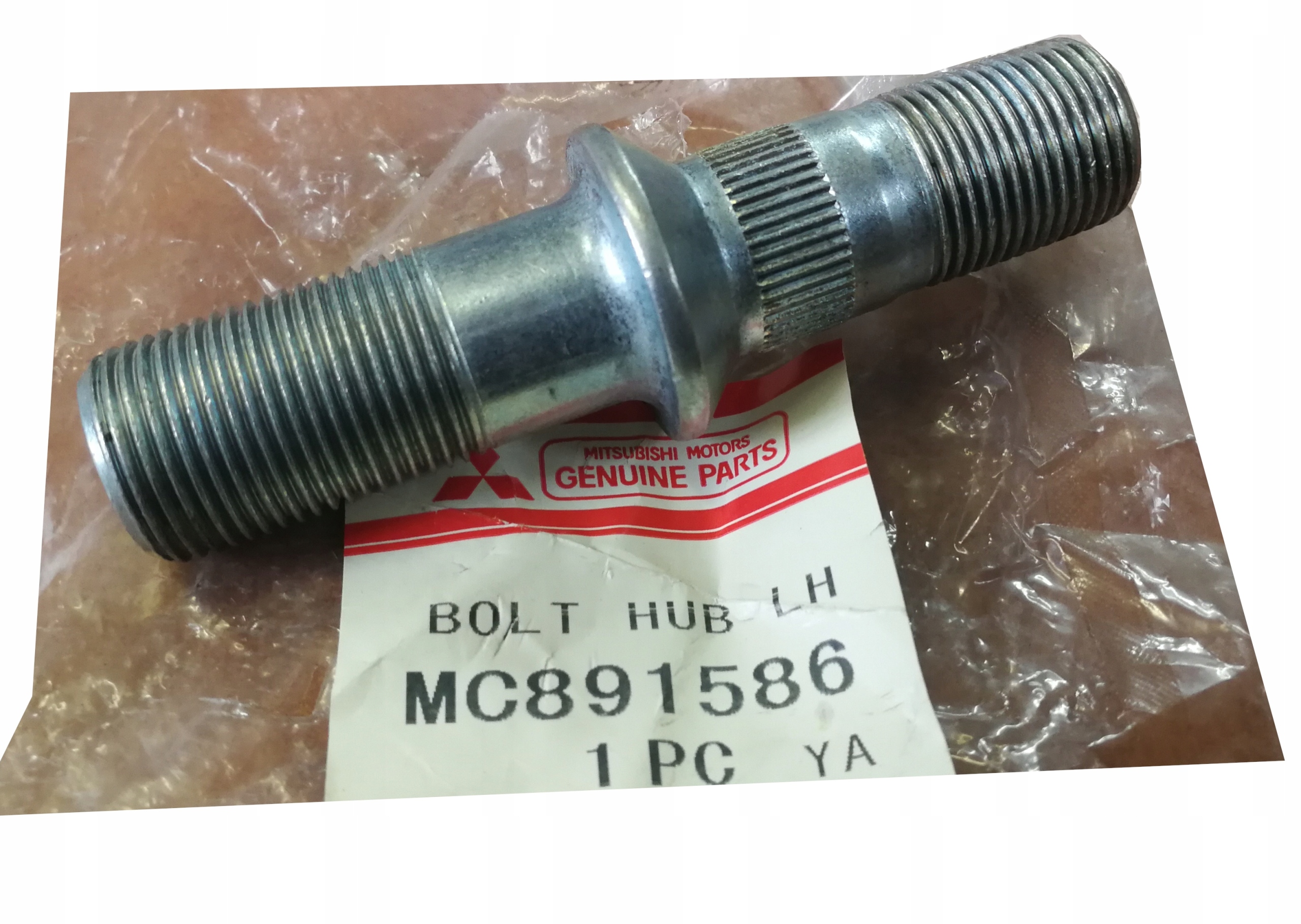 Винт штифт колеса M20X1. 5 CANTER FUSO MC891586