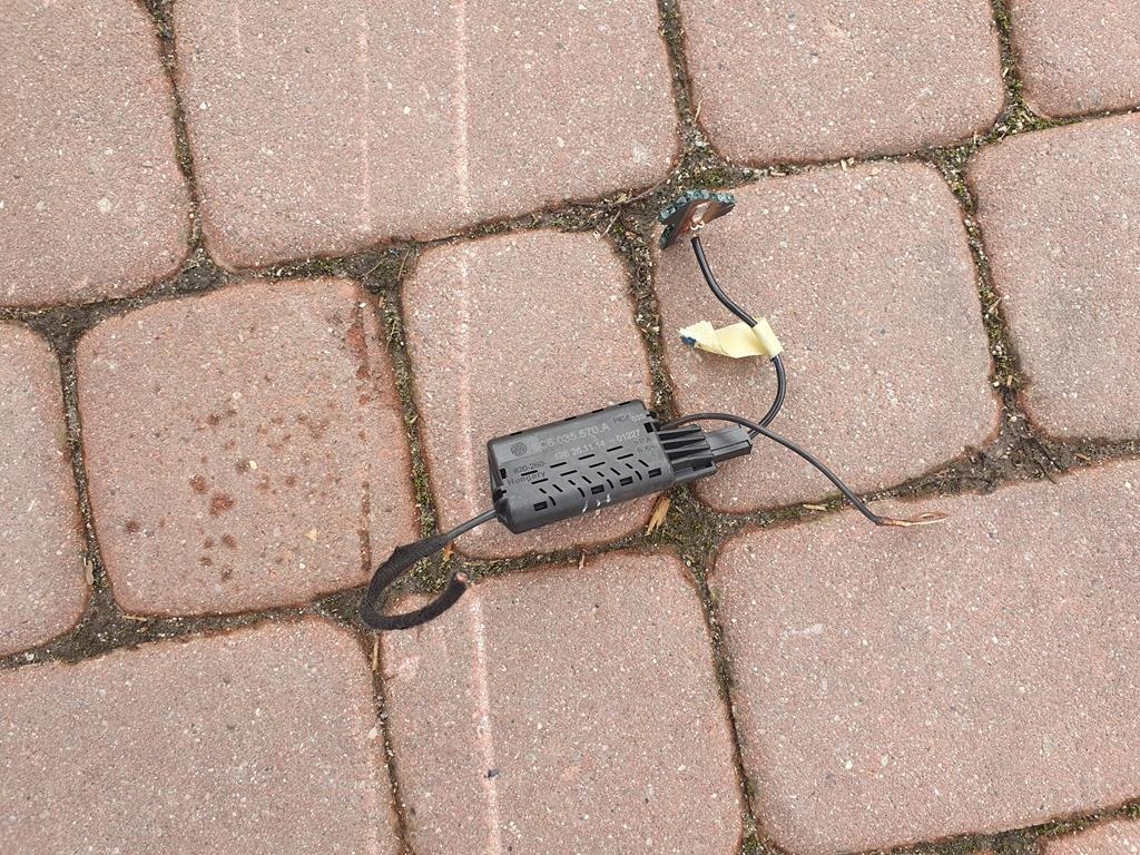 Filtr zakłóceniowy VW Jetta 5C6 5C6035570A