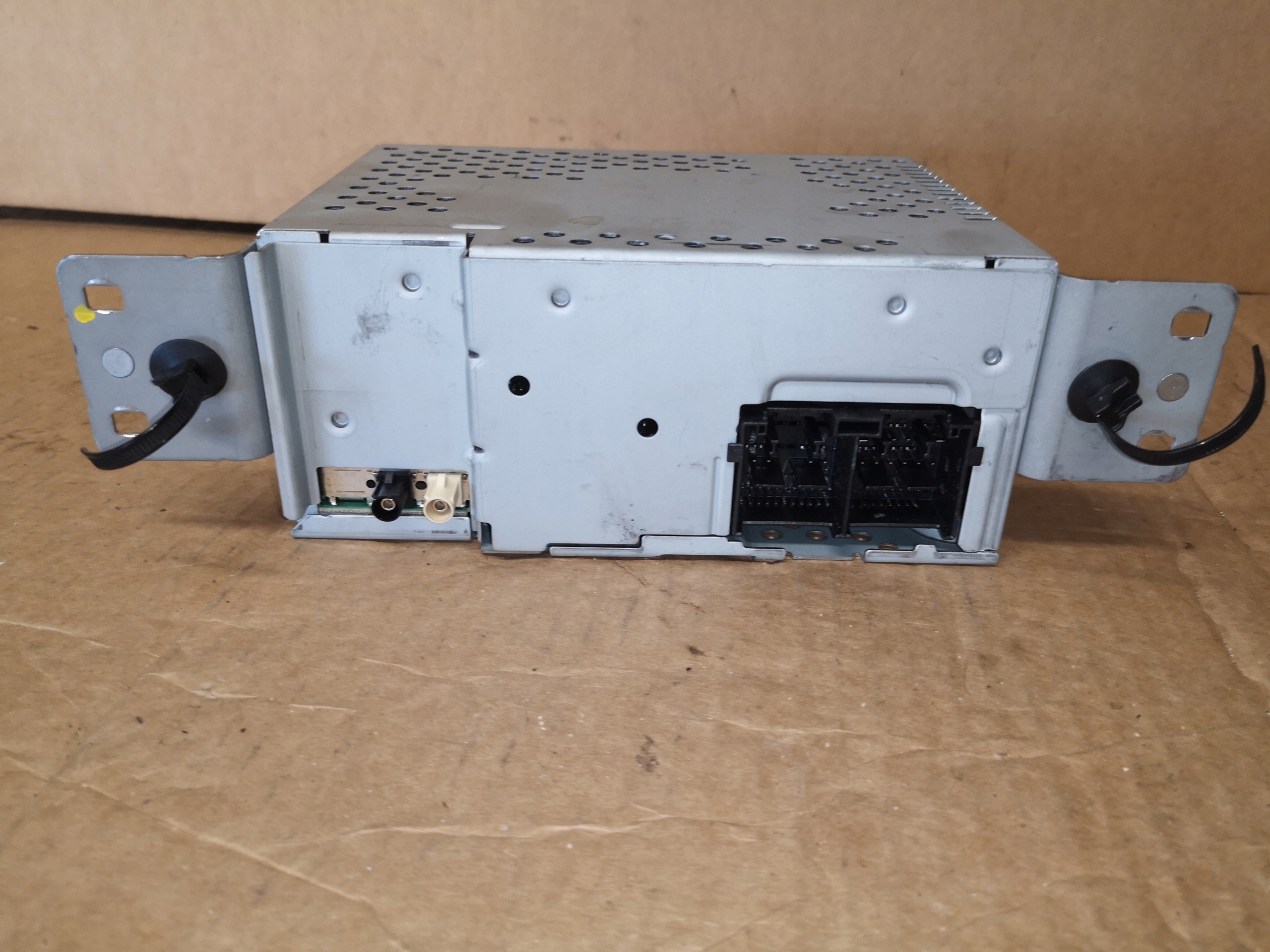 FORD FOCUS MK4 RADIO AUDIO DAB Typ samochodu Samochody osobowe