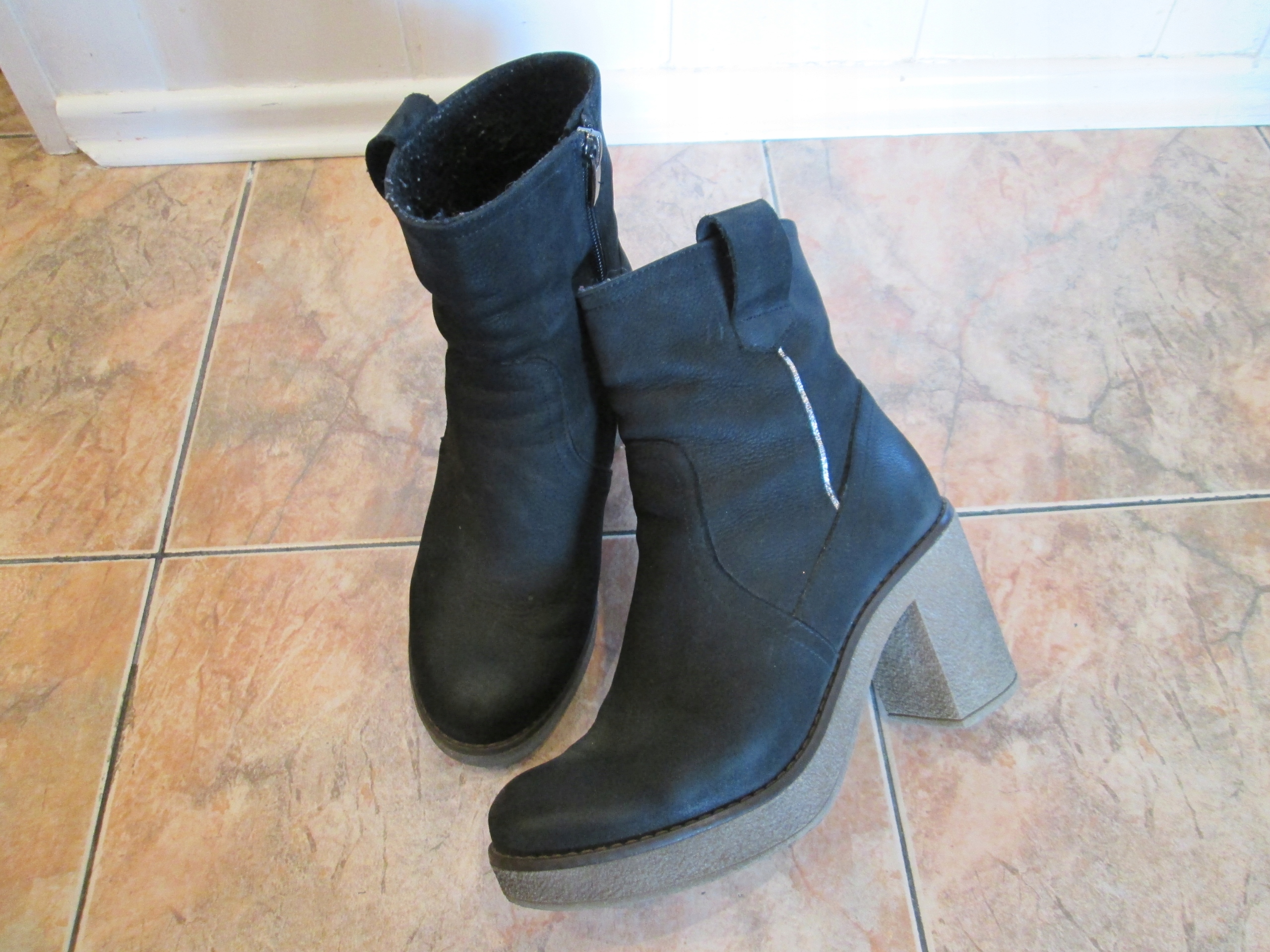 MODNE BOTKI Rozmiar 37