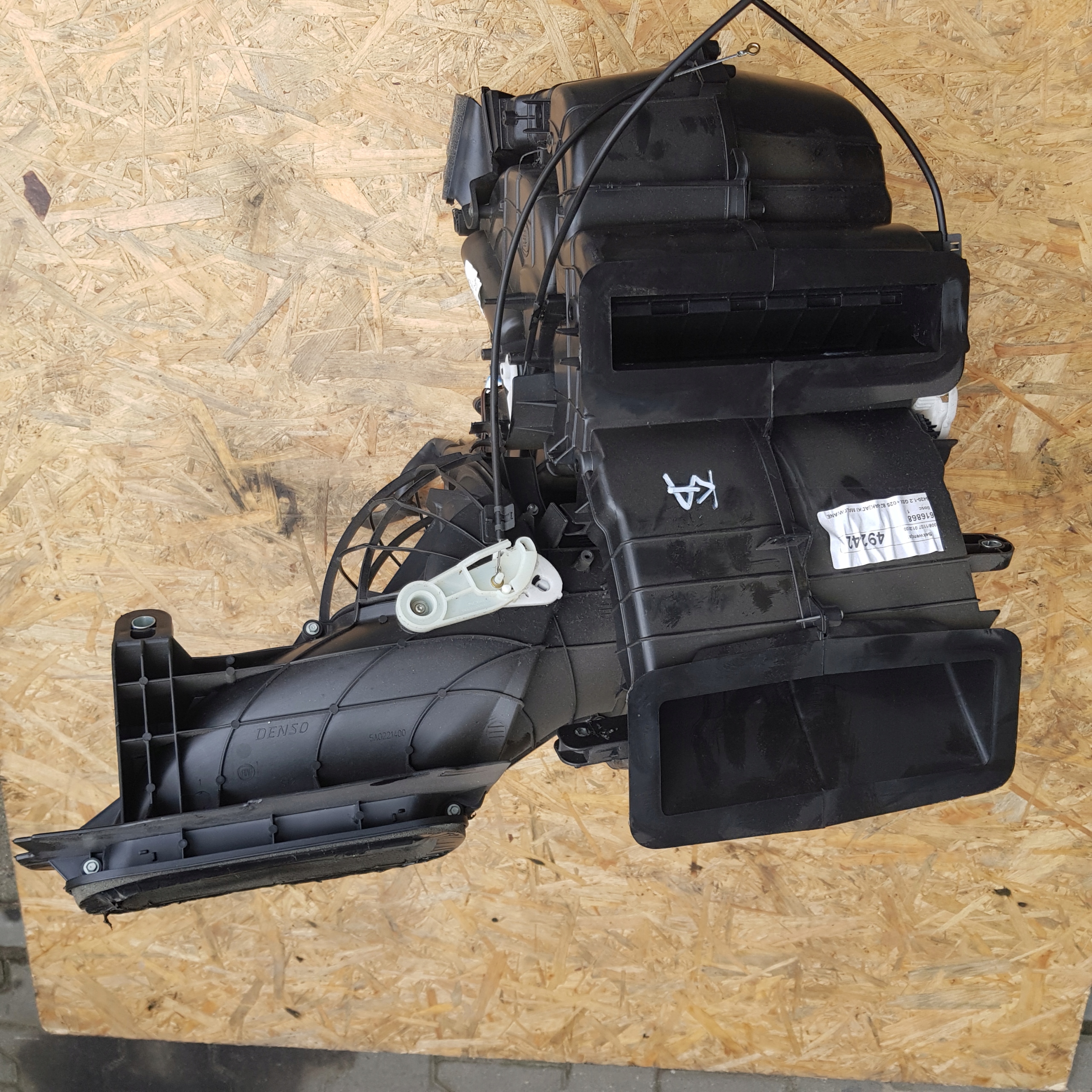 FORD KA MK2 08-16 ОБОГРЕВАТЕЛЬ В СБОРЕ