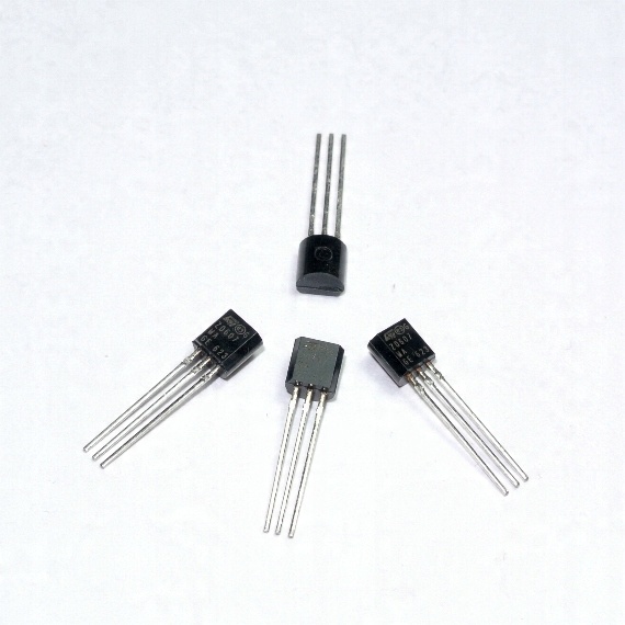 

Z00607MA Stm Triak 600V 800mA TO-92 [2szt] #B291