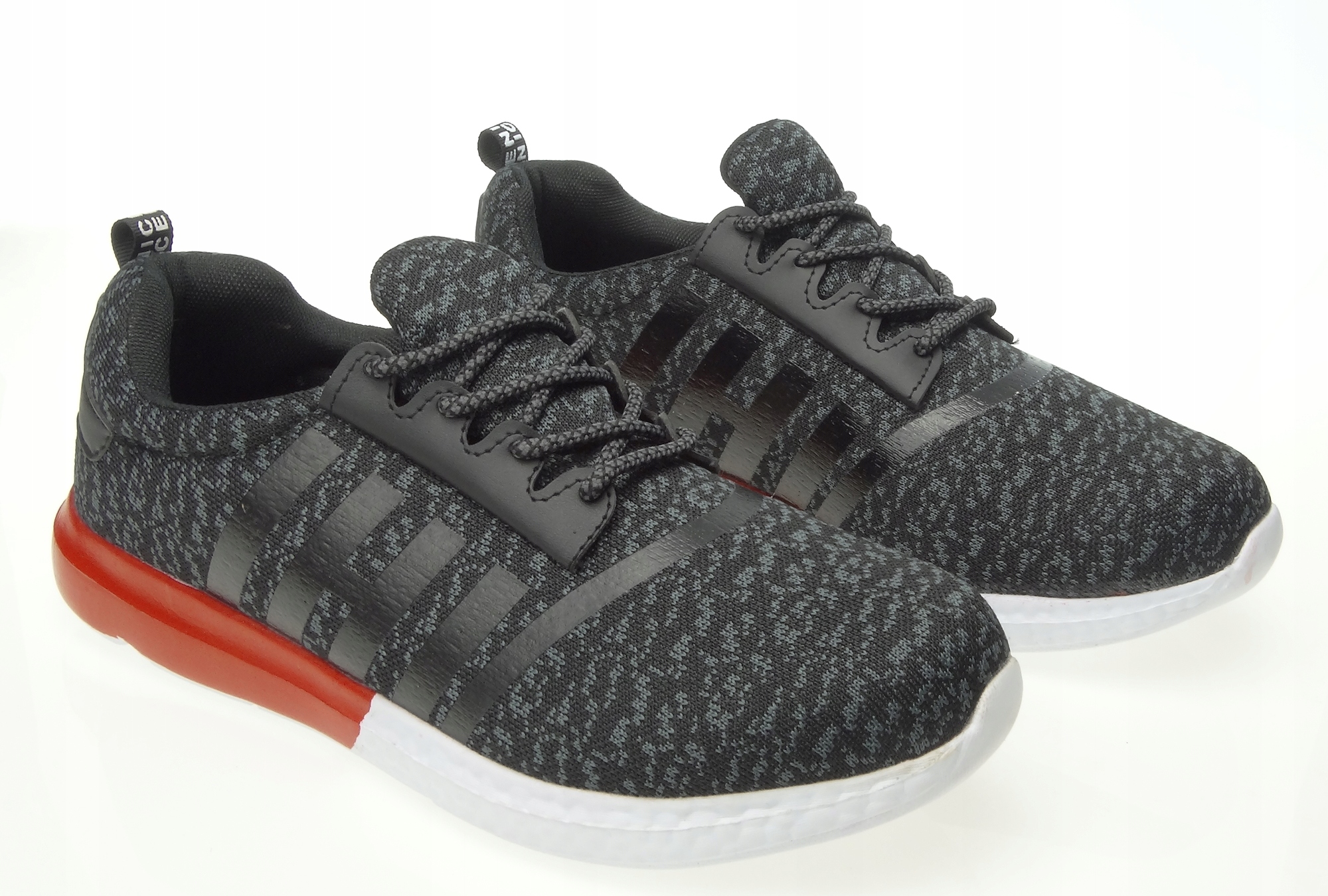 Modne BUTY SPORTOWE LEKKIE PIANKOWE ADIDASY Długość wkładki 28.5 cm