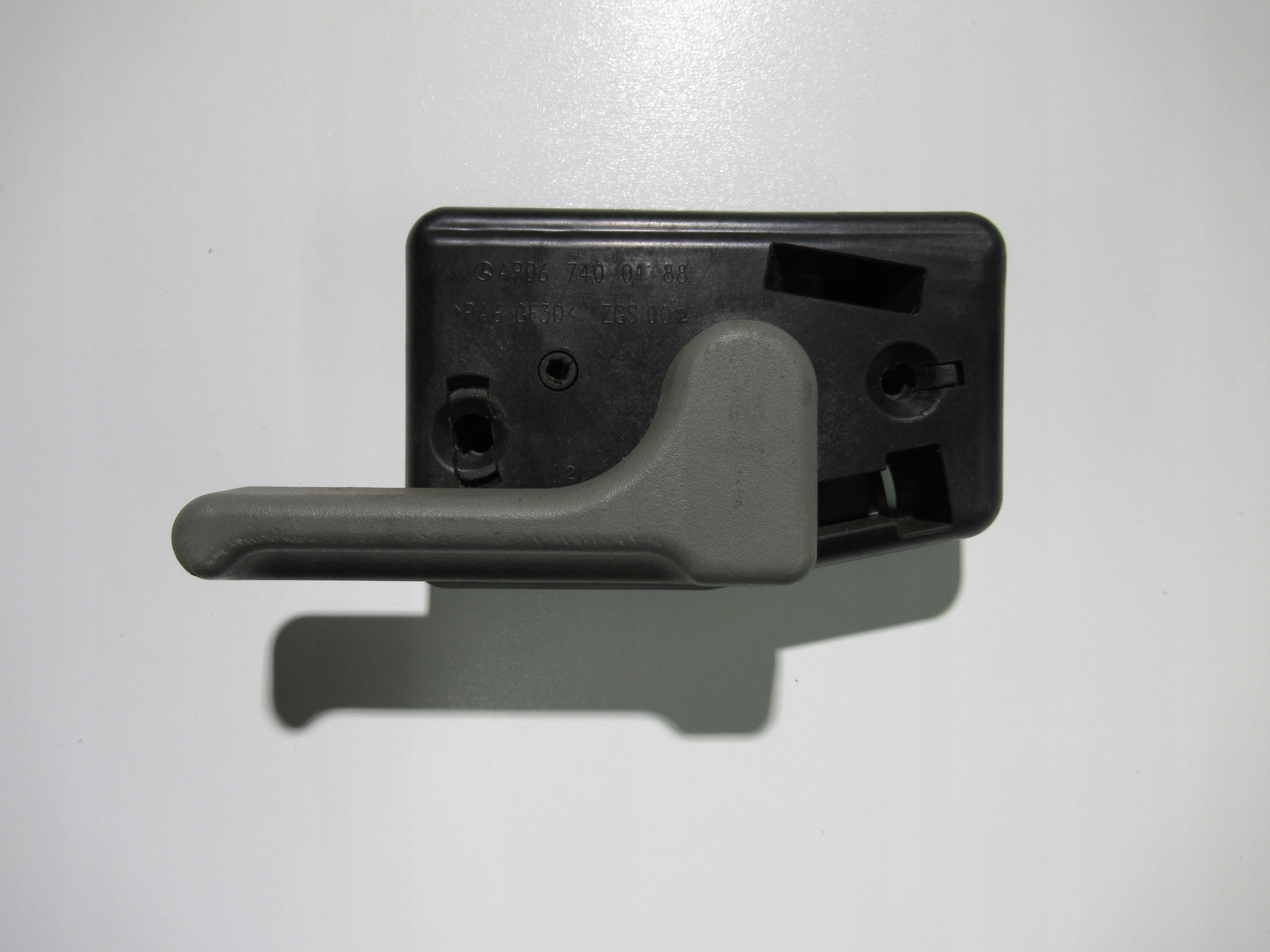 KLAMKA DRZWI LEWY TYŁ SPRINTER 906 A9067400188