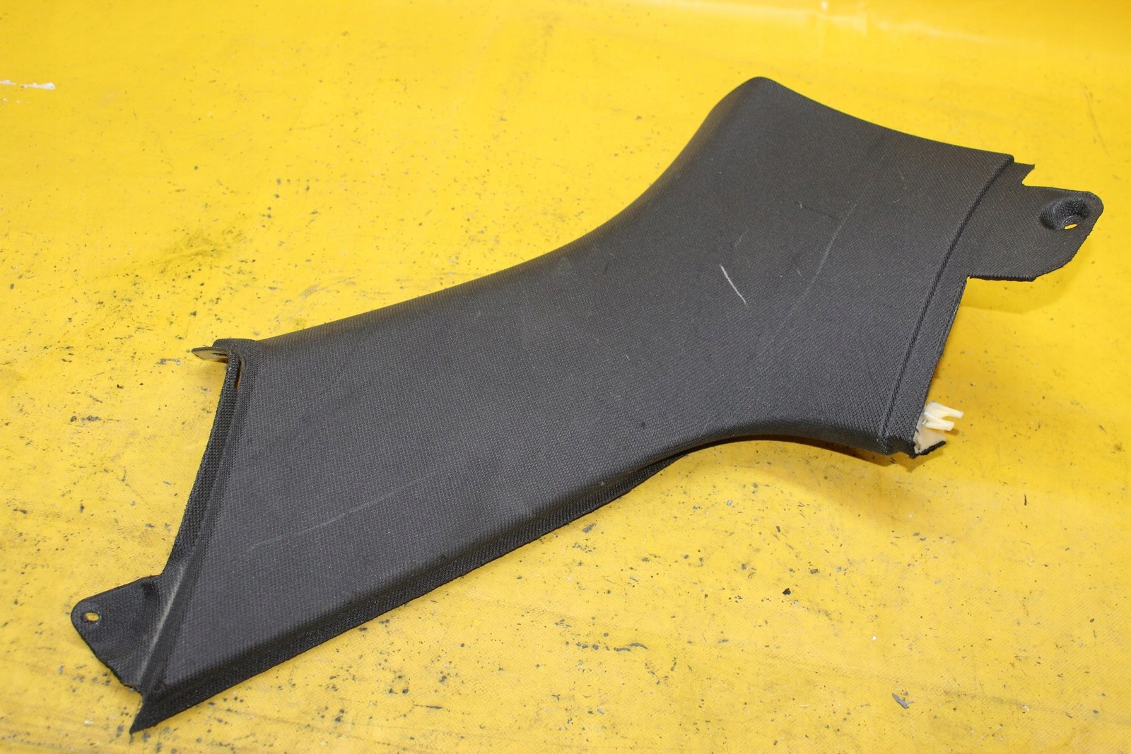 OSŁONA SŁUPKA PRAWY TYŁ S-LINE A6 C6 4F9867246B