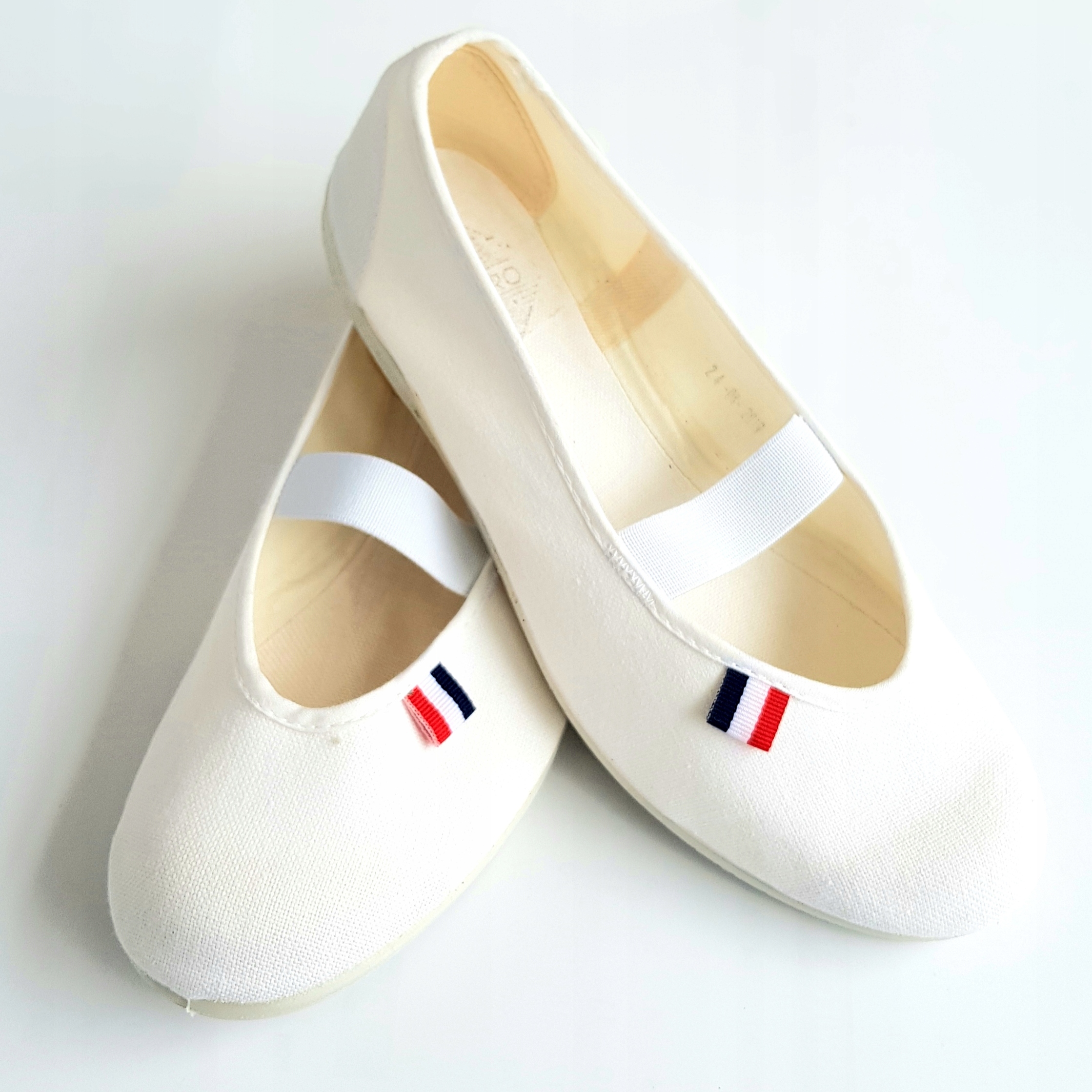 CZESZKI jarmilki oryginalne tenisówki roz.38,5