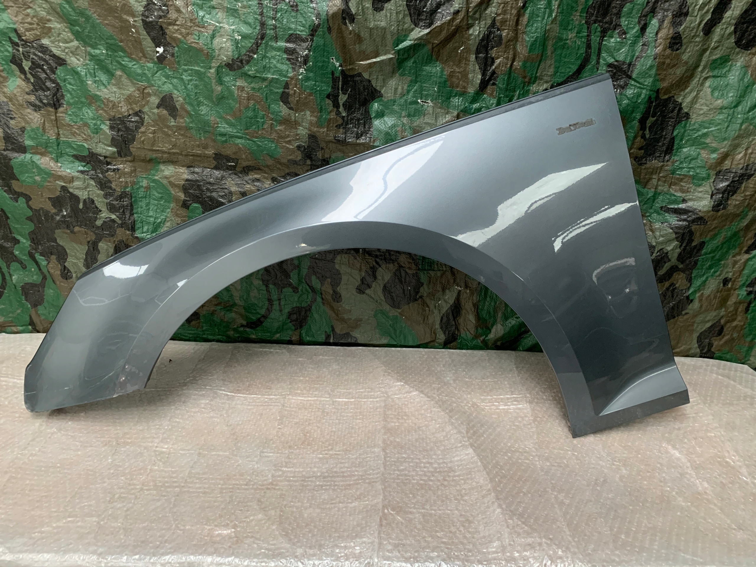 AUDI A4 B9 ЛІВИЙ ПЕРЕДНІЙ КРИЛО