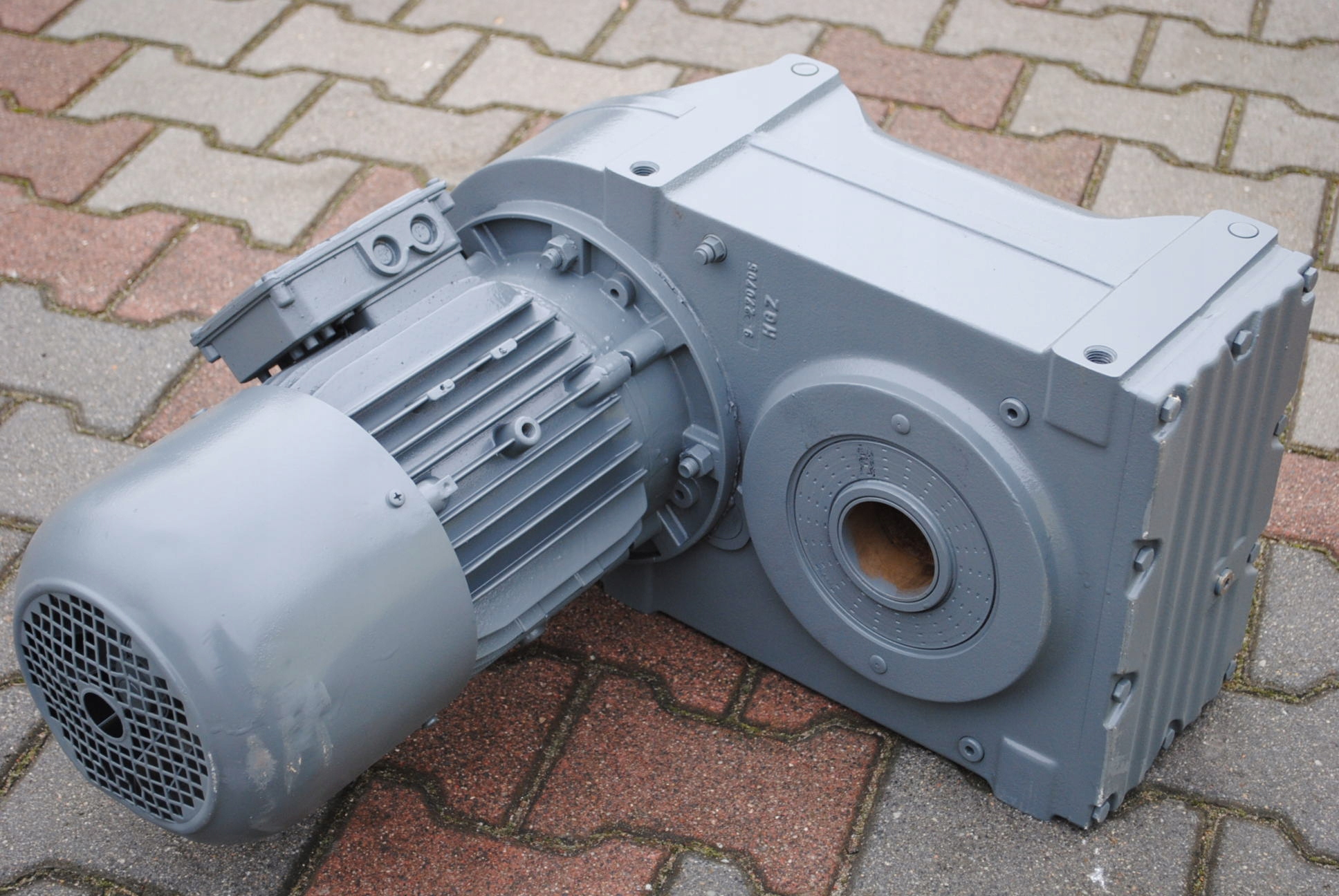 Motoreduktor 2.2kw. 9obr./min. Model L