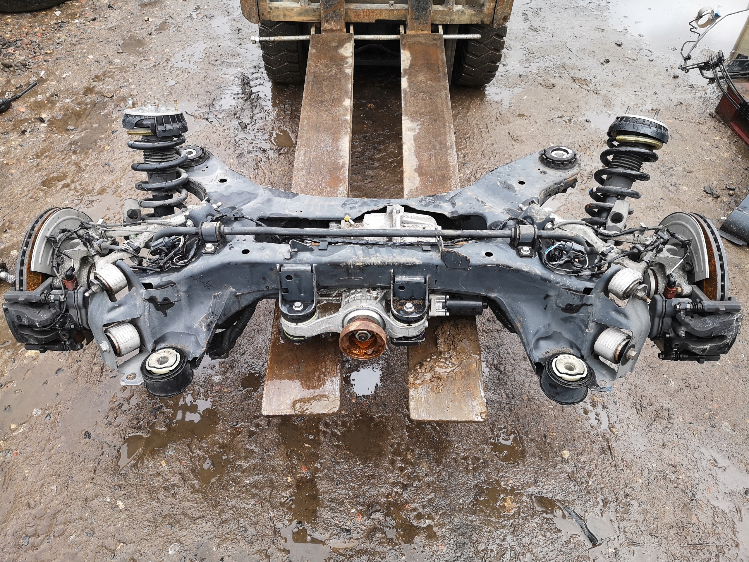 JAGUAR F TYPE ЦАПФА ЗАД. ВАЖЕЛЯ