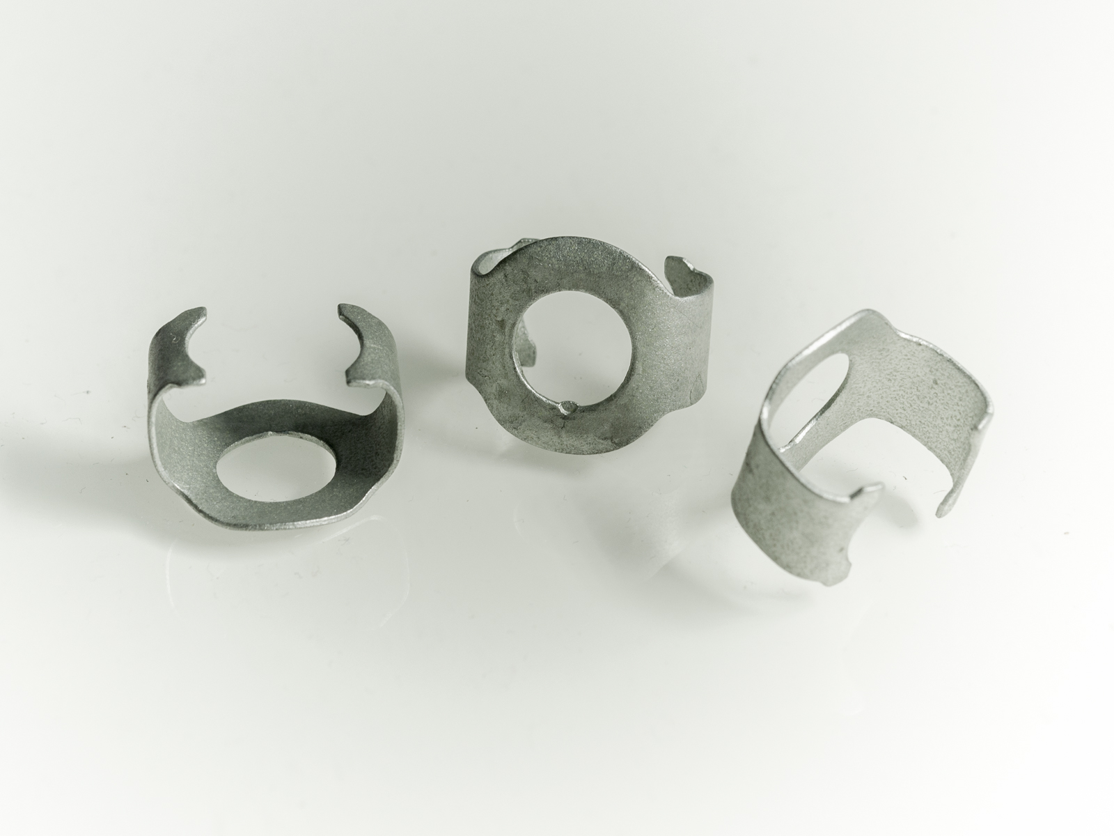 Zabezpieczenie-mocowanie *przew.hamulc.elast. (2)