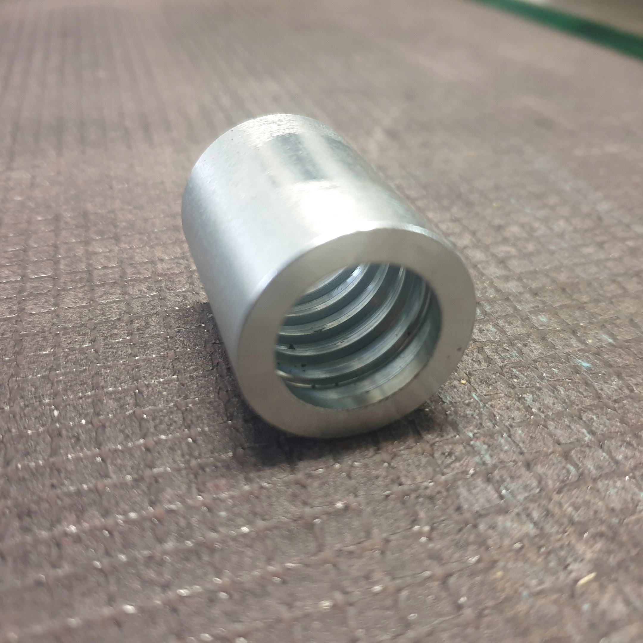 Tuleja do zakucia węża hydraulicznego DN16 50szt