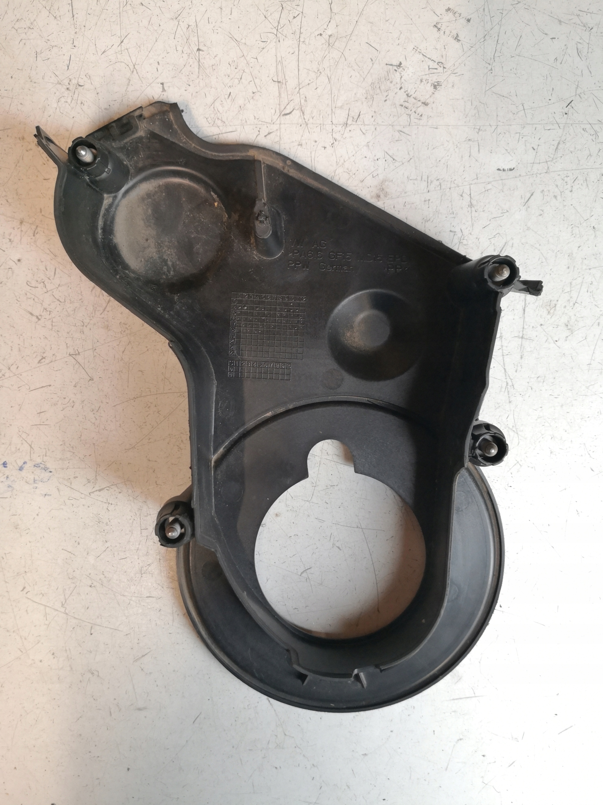 OSŁONA ROZRZĄDU VW SKODA AUDI 04L109147E Numer katalogowy części 04L109147E