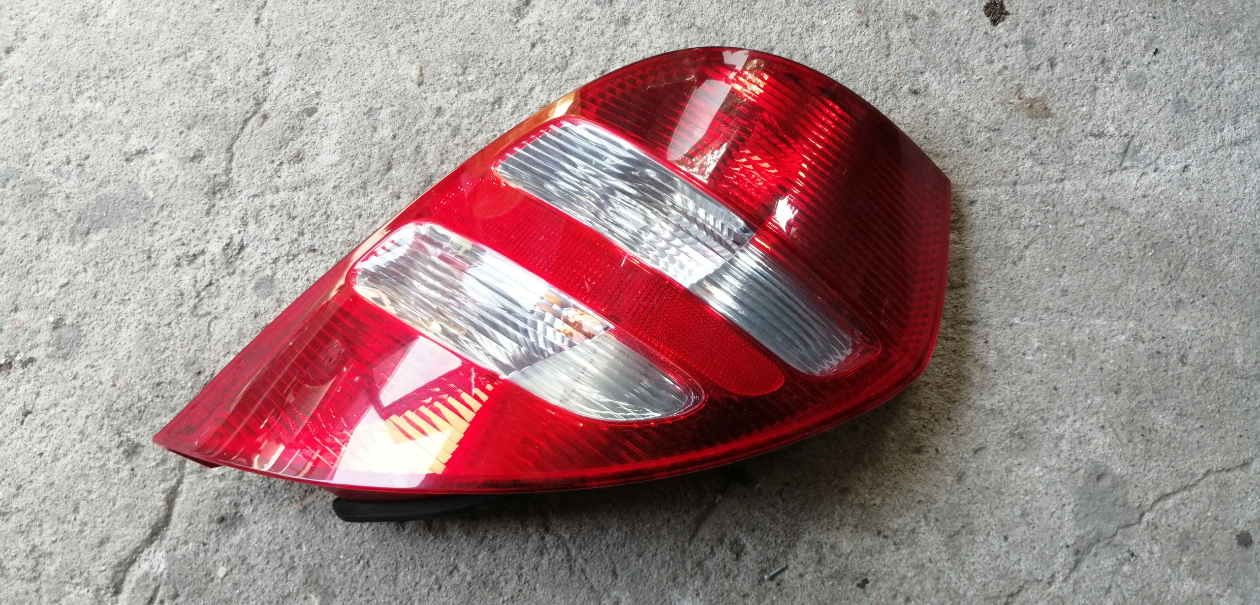 MERCEDES W169 фонарь правый