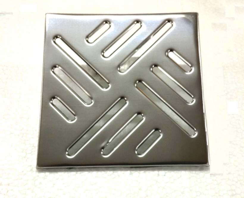 

Kratka ściekowa 15x15 cm fi50 pionowa metalowa 175