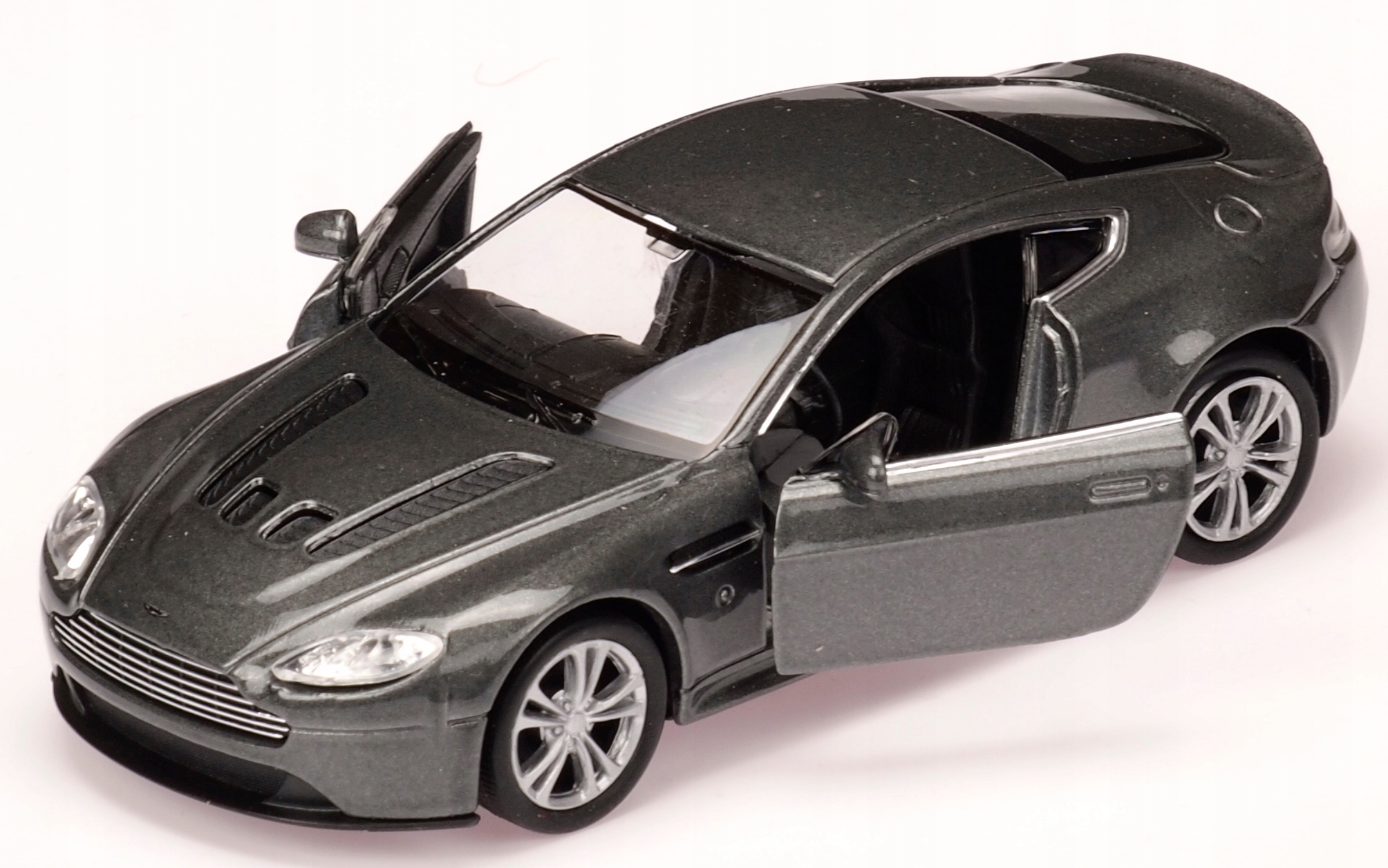 

Welly Metalowe Auto Aston Martin V12 Vantage model