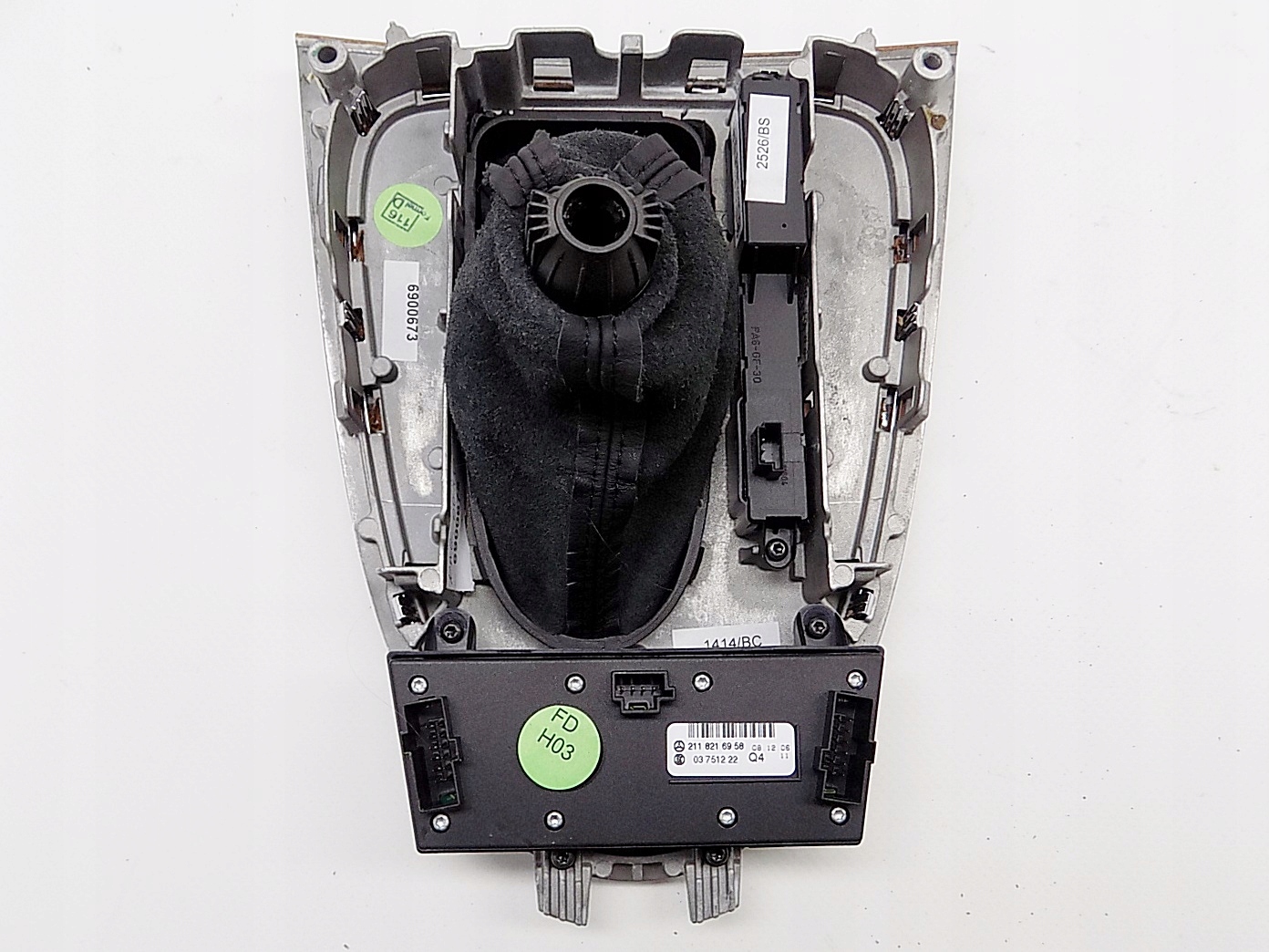 RAMKA GALKA MIESZEK BIEGOW Mercedes CLS W219 04 10 Part manufacturer Mercedes Benz original OE