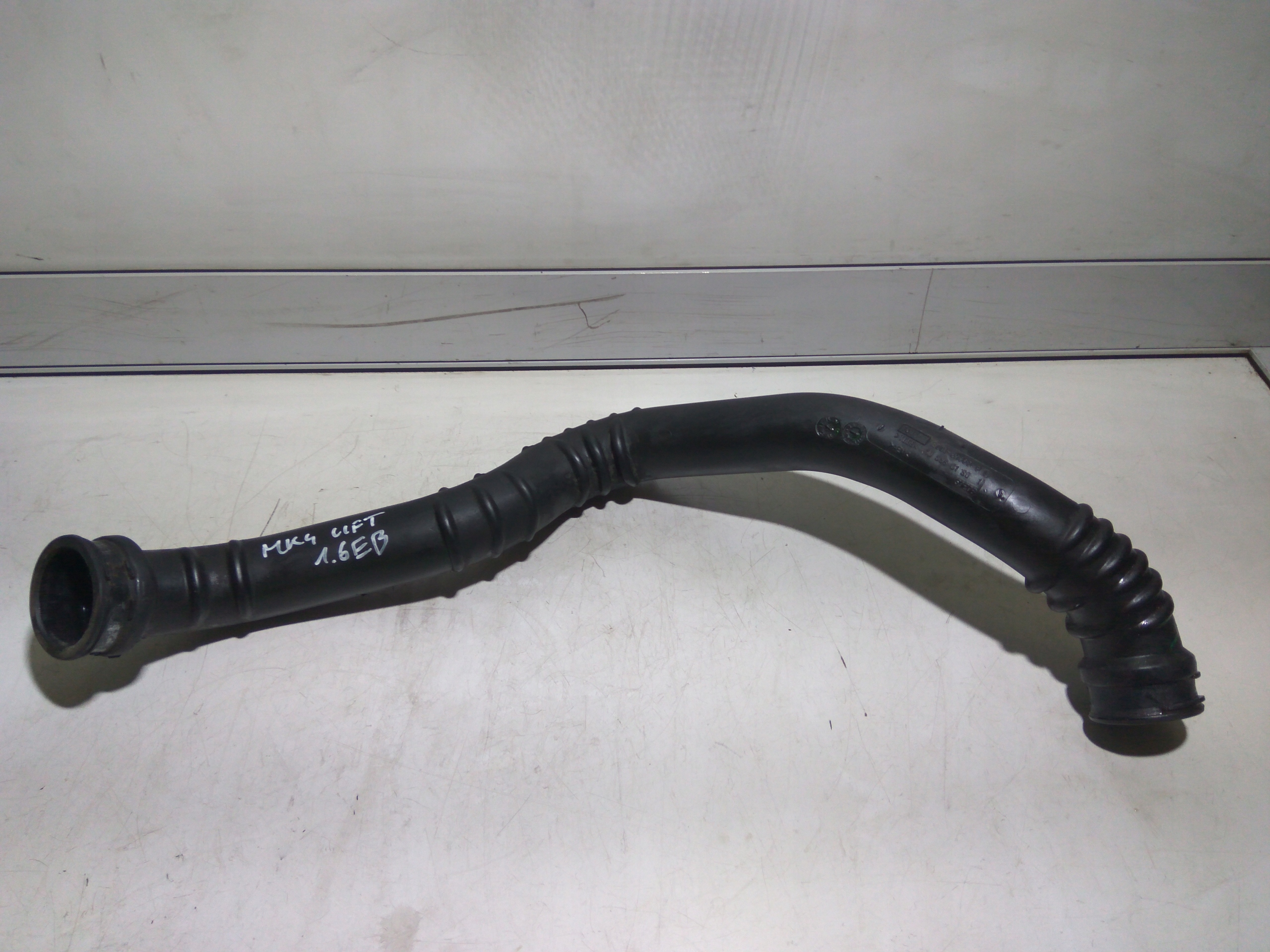 BG91-6K863-BC - FORD MONDEO MK4 ТРУБА ІНТЕРКУЛЕРА 1.6 ECOBOOST