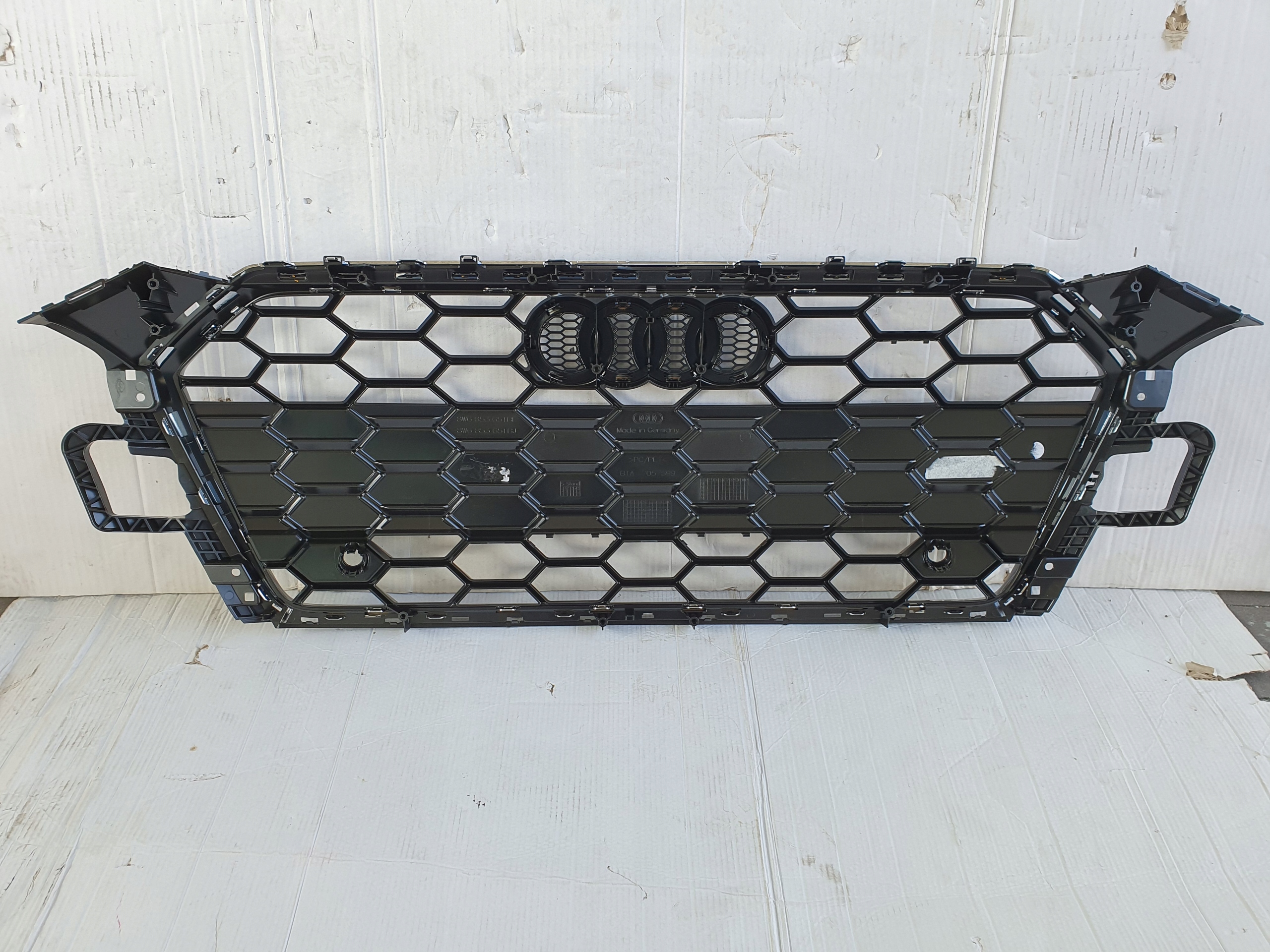 Audi A5 II рестайлинг 8W6 s решетка радиатора