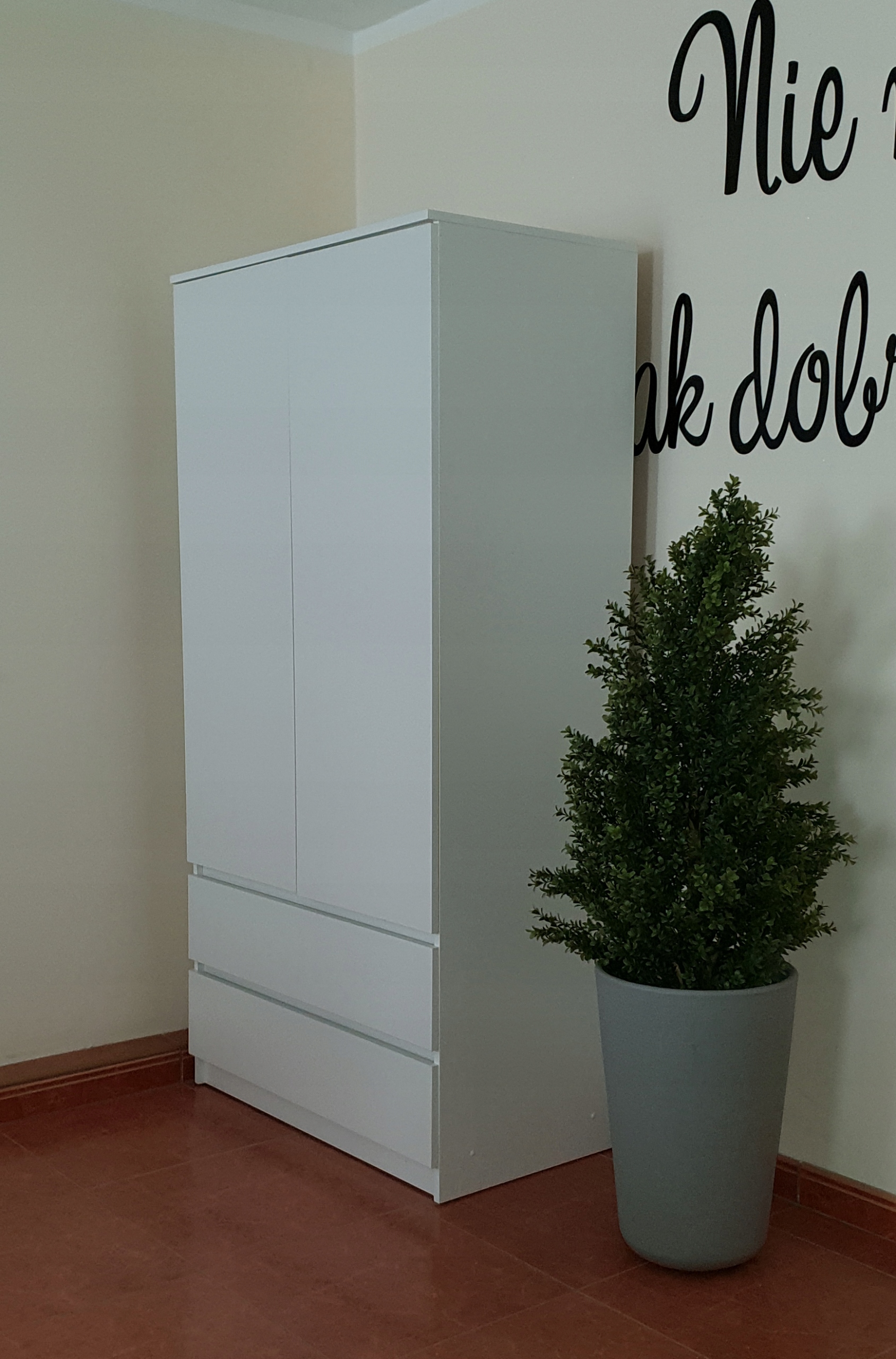 SZAFA BIAŁA 90CM GARDEROBA DO SYPIALI MONIA 2 DRZWI 2 SZUFLADY Wysokość mebla 180 cm