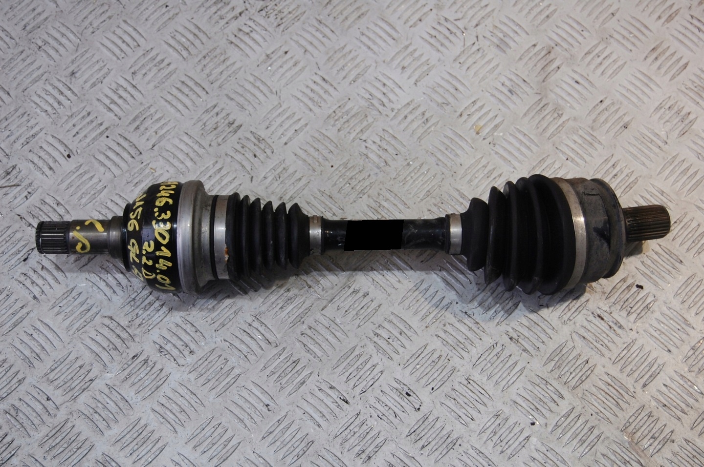 PÓŁOŚ LEWY PRZÓD GLA W156 X156 A2463301401