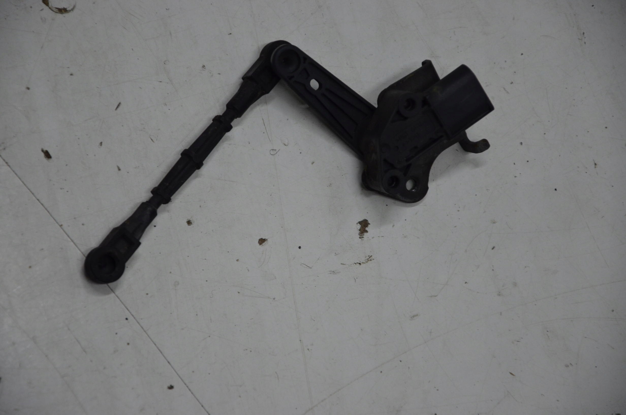 AUDI A4 b9 датчик вирівнювання фар 8W0941310B