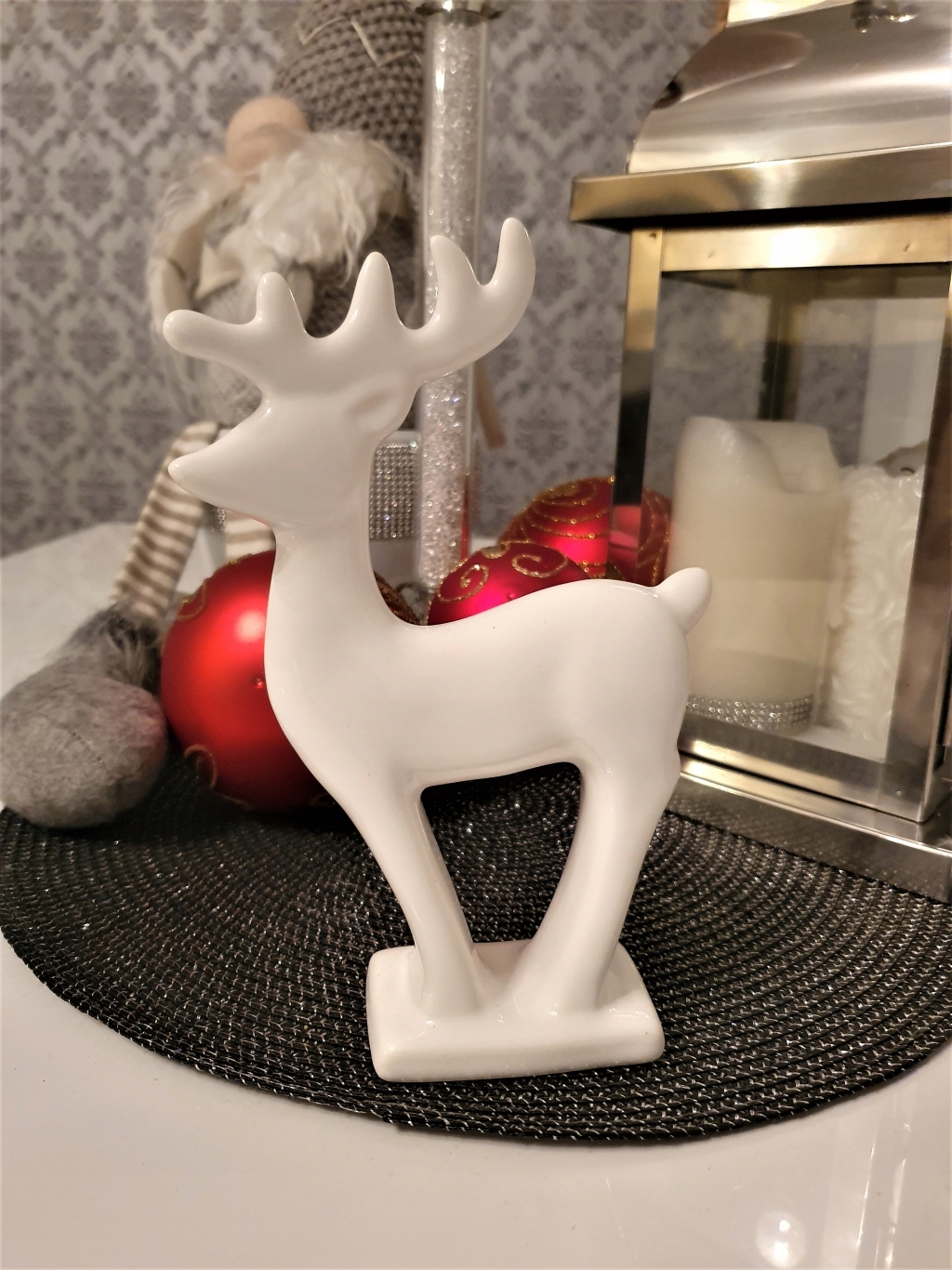 OZDOBA ŚWIĄTECZNA - RENIFER / JELEŃ NA PODSTAWIE Motyw Choinka