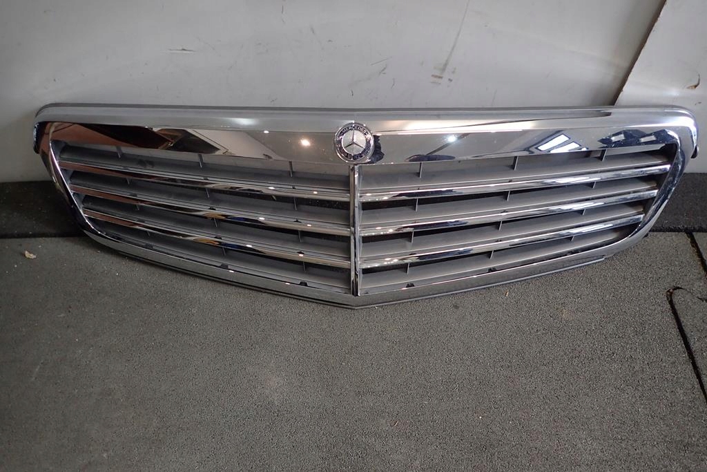 решетка MERCEDES W204 07-11