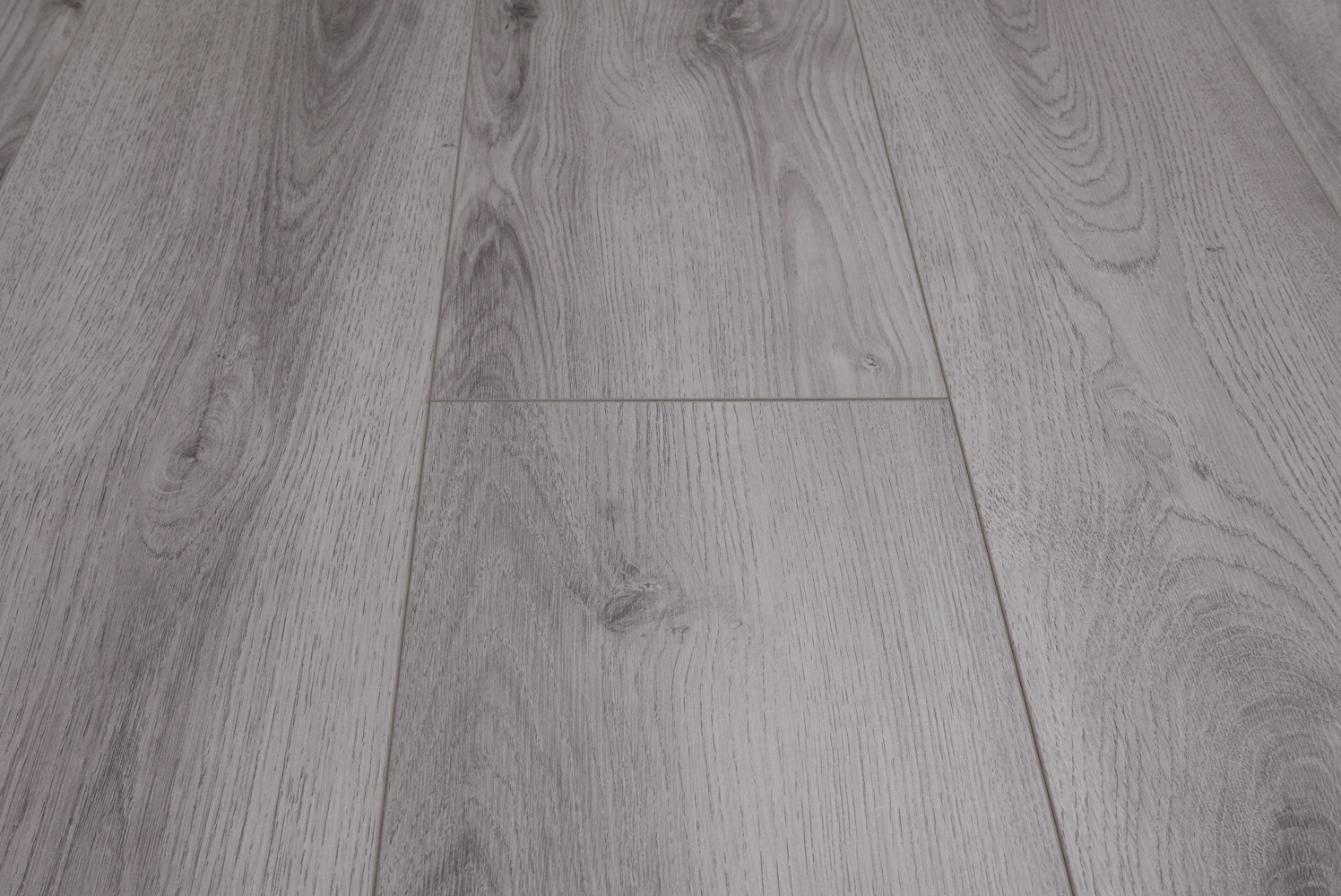 PANELE PODŁOGOWE KRONOTEX AC4 8MM SZER 24CM V4