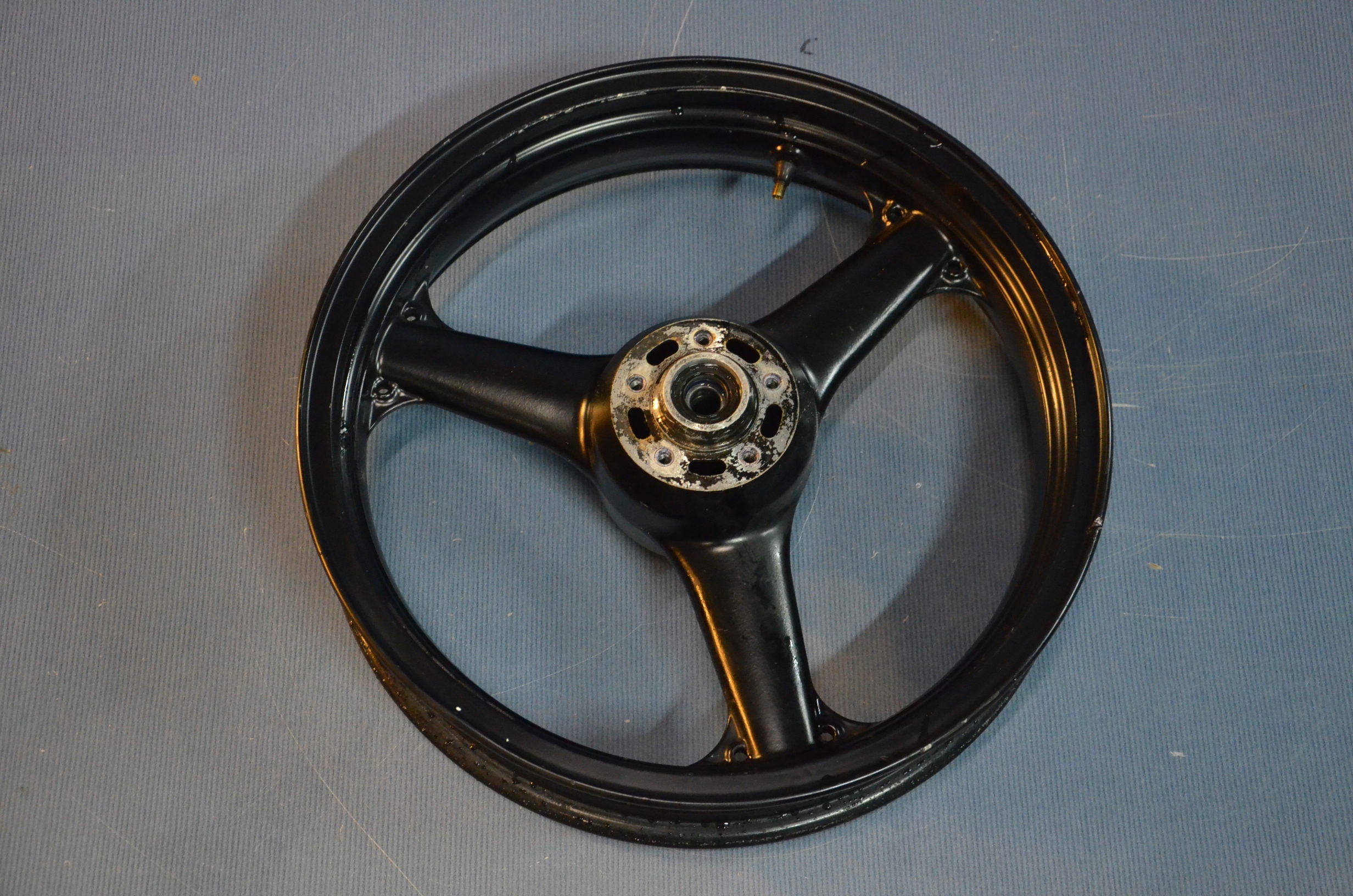 Kawasaki zr 7 передний обод, прямой