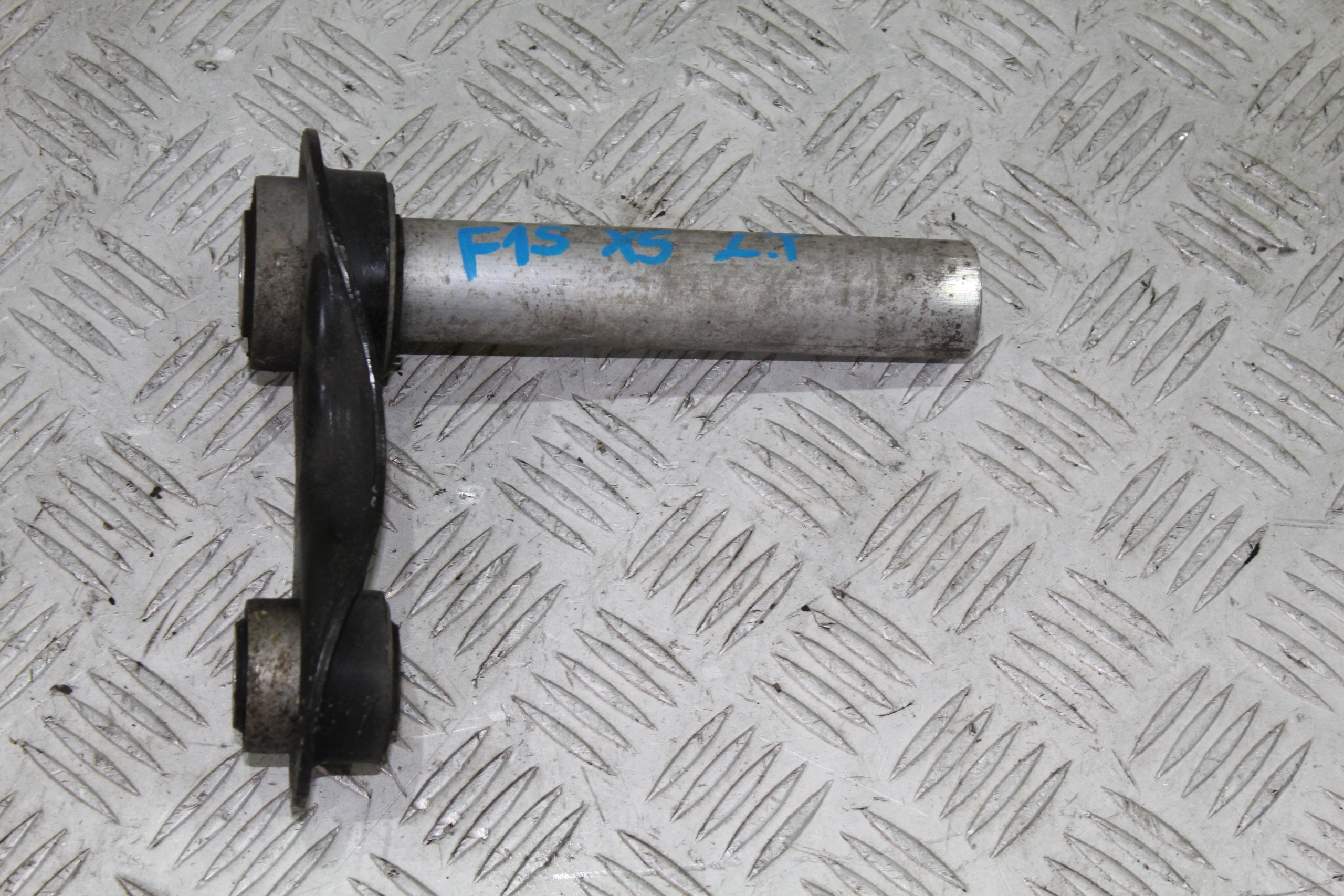 arm console springing rear part BMW X5 F15 2015