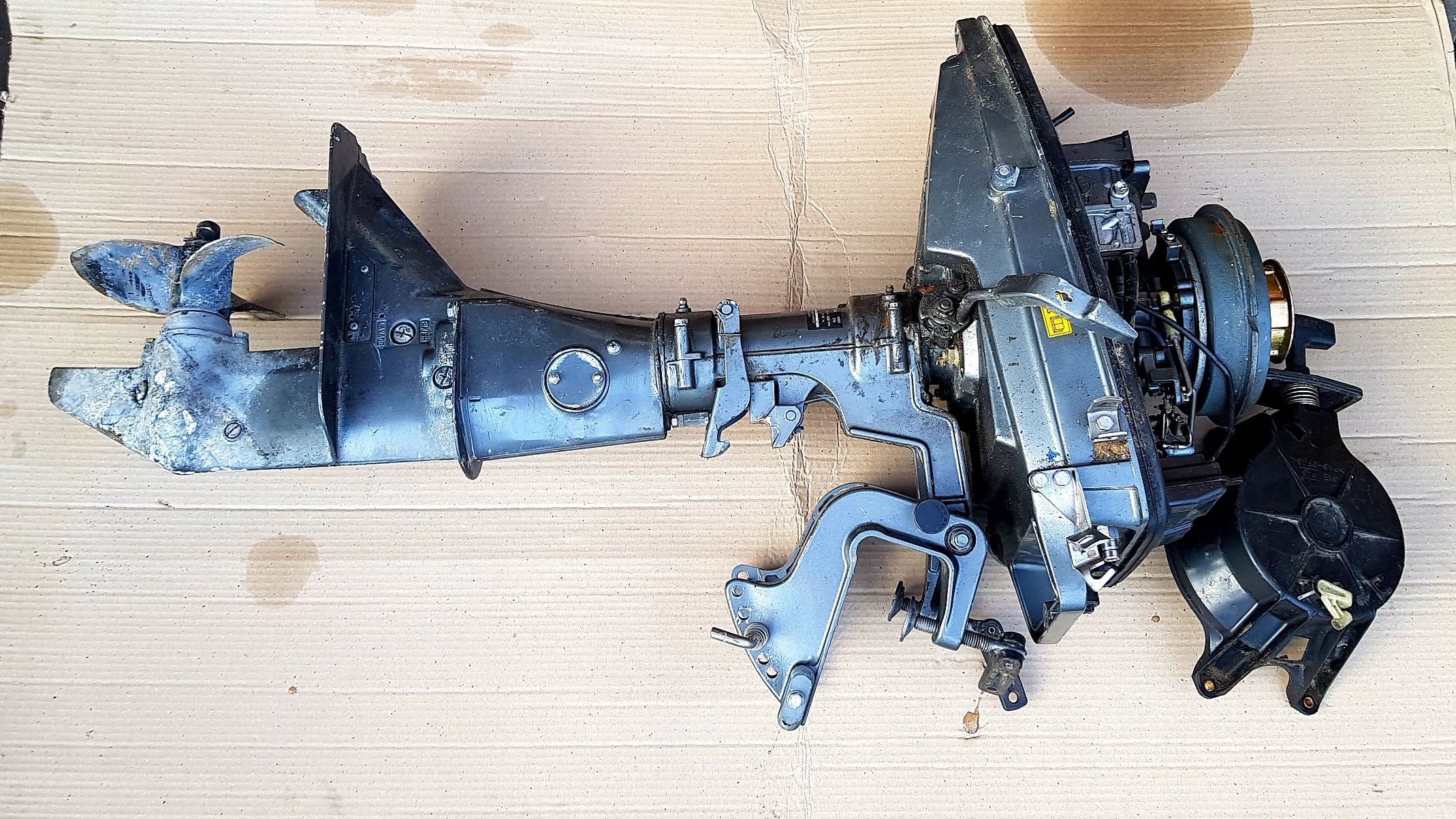 Silnik zaburtowy SUZUKI 6KM 27kg