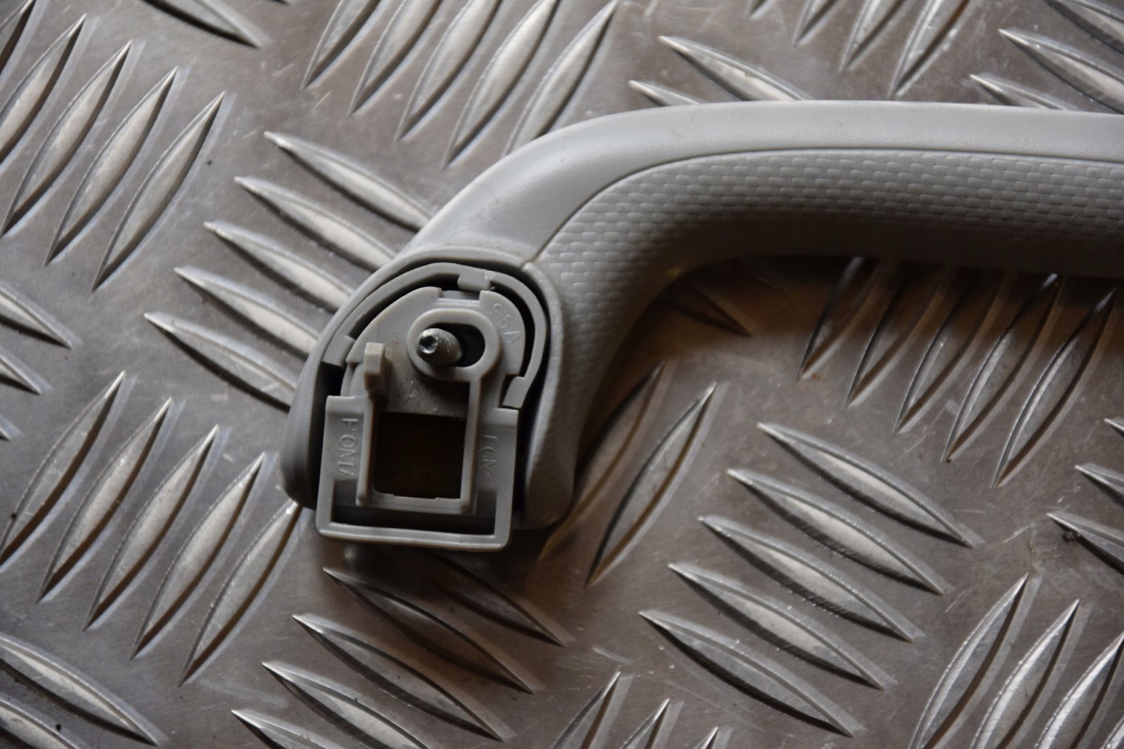 RĄCZKA PODSUFITKI PRAWY TYŁ HONDA CIVIC VII 5D Typ samochodu Samochody osobowe