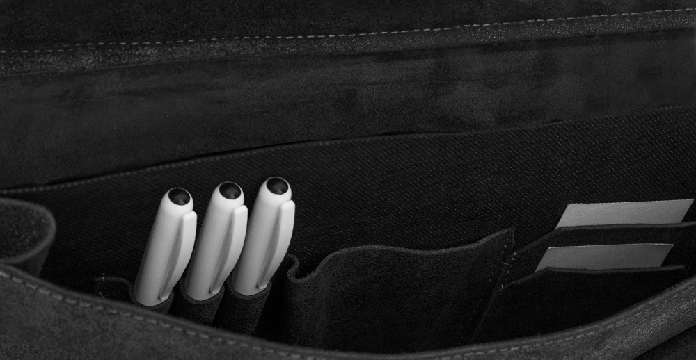 GRAFIT SKÓRZANA TORBA LISTONOSZKA NA RAMIĘ SOLOME Materiał dominujący skóra naturalna