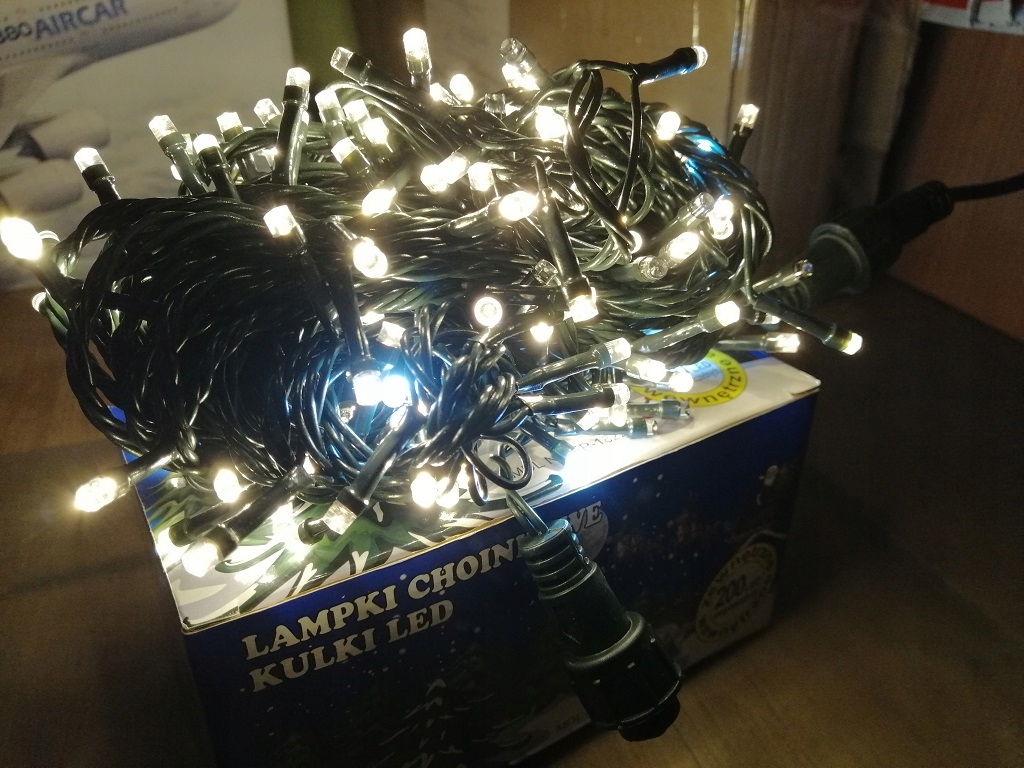 LAMPKI CHOINKOWE 100 LED FLASH STAŁE ISKRZĄCE 9,5m Marka Led Light