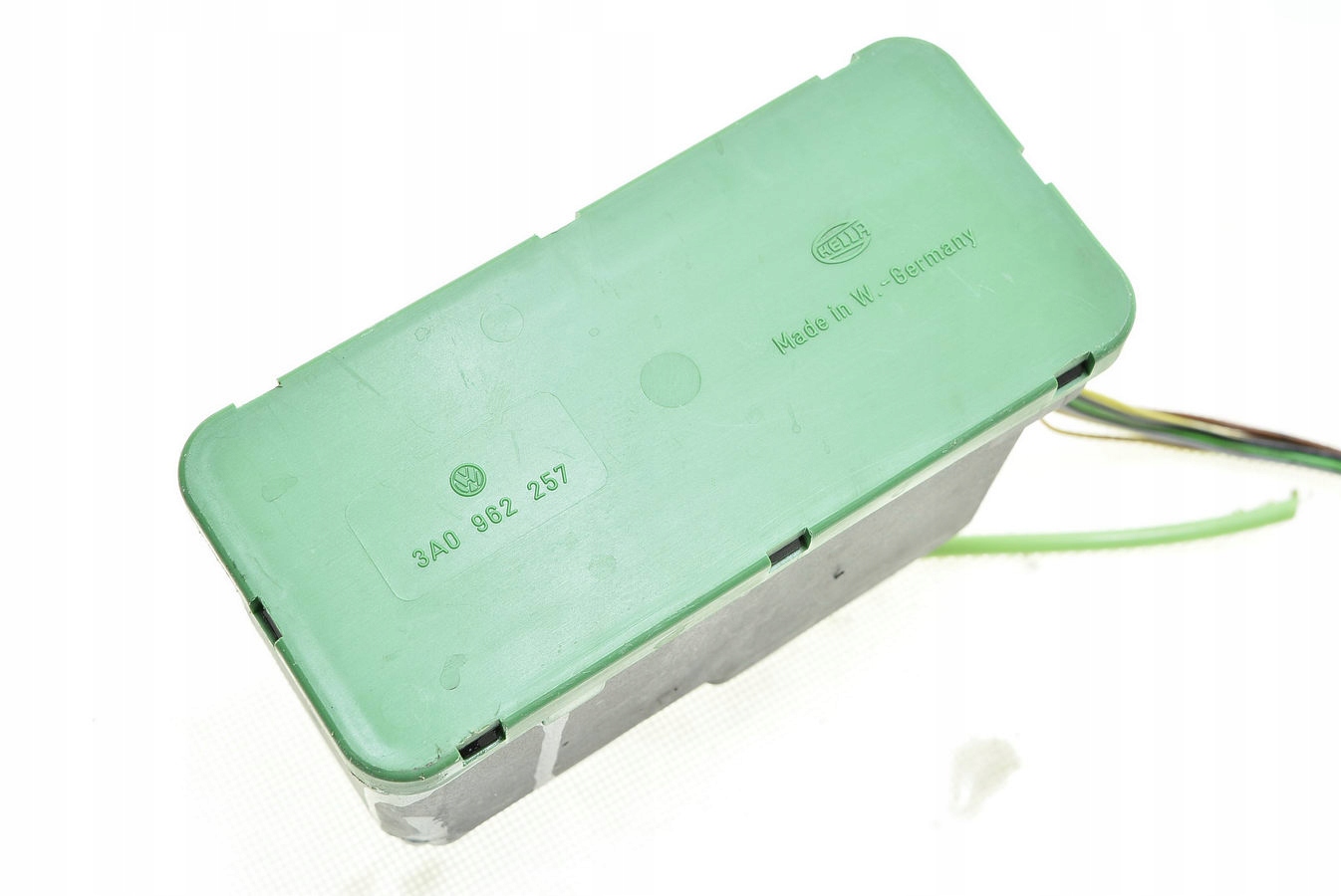 Центральный замок насос PASSAT B4 3A0962257