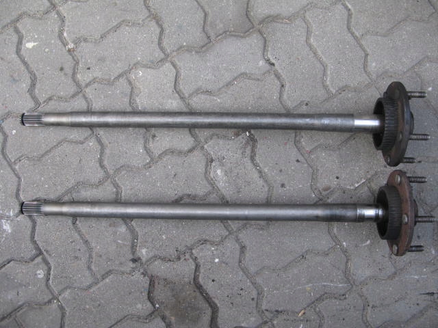 FORD TRANSIT VI 00-06 2.4 PÓŁOŚ TYLNA TYŁ R16 ABS