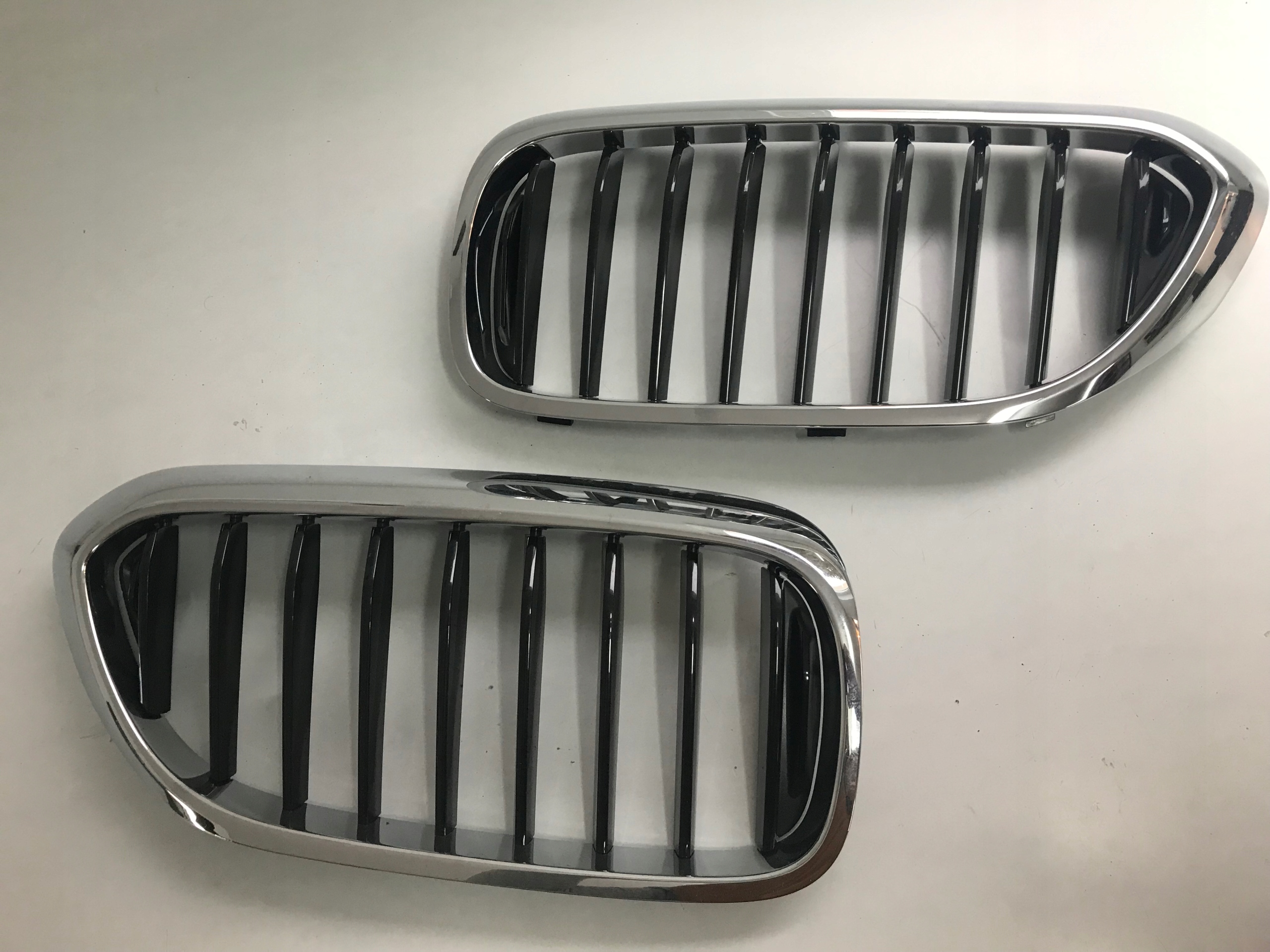 BMW 5 G30 G31 решетка радиатора ноздри левая оригинал