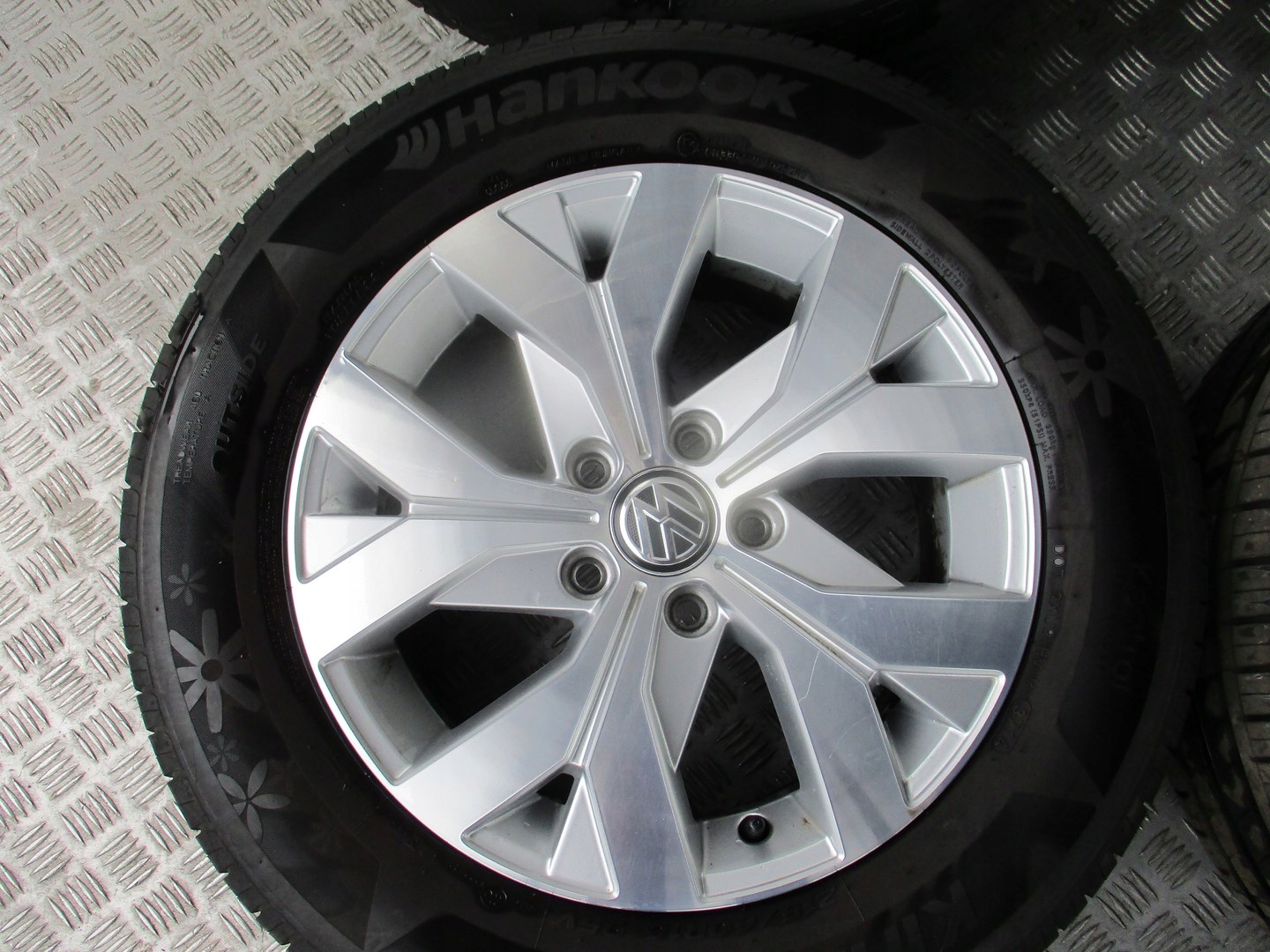 Koła Felgi Opony VW Passat B8 3G0 R16 6MM Producent felg Volkswagen OE