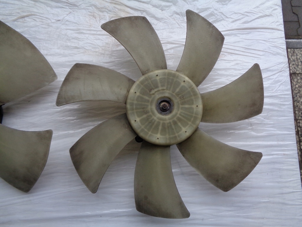 WENTYLATOR CHŁODNICY 1636323030 TOYOTA VERSO 01-09 Jakość części (zgodnie z GVO) Q - oryginał z logo producenta części (OEM, OES)