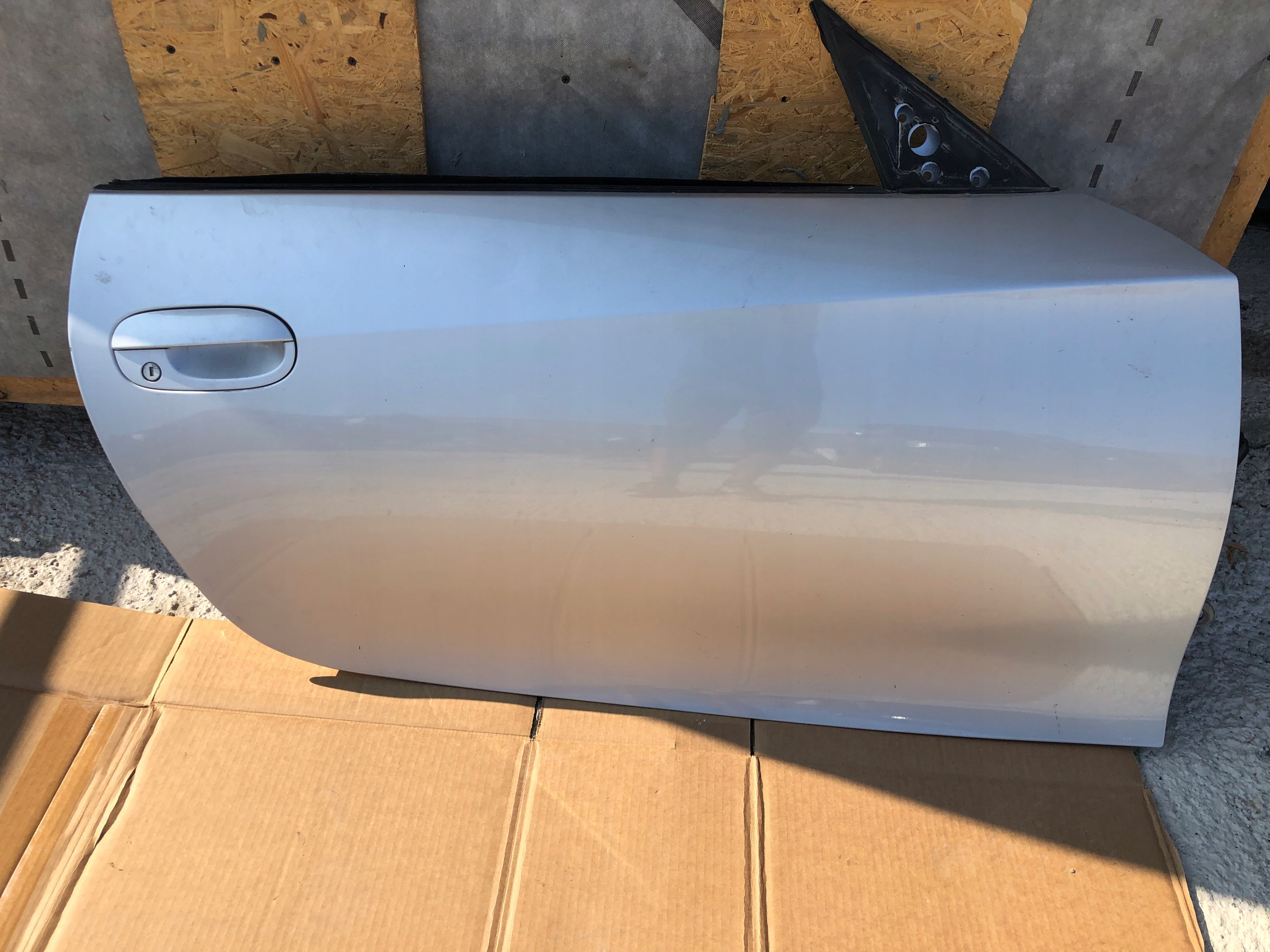 ДВЕРИ ПРАВЕ ПЕРЕД BMW Z4 E85 ТИТАН 354/7