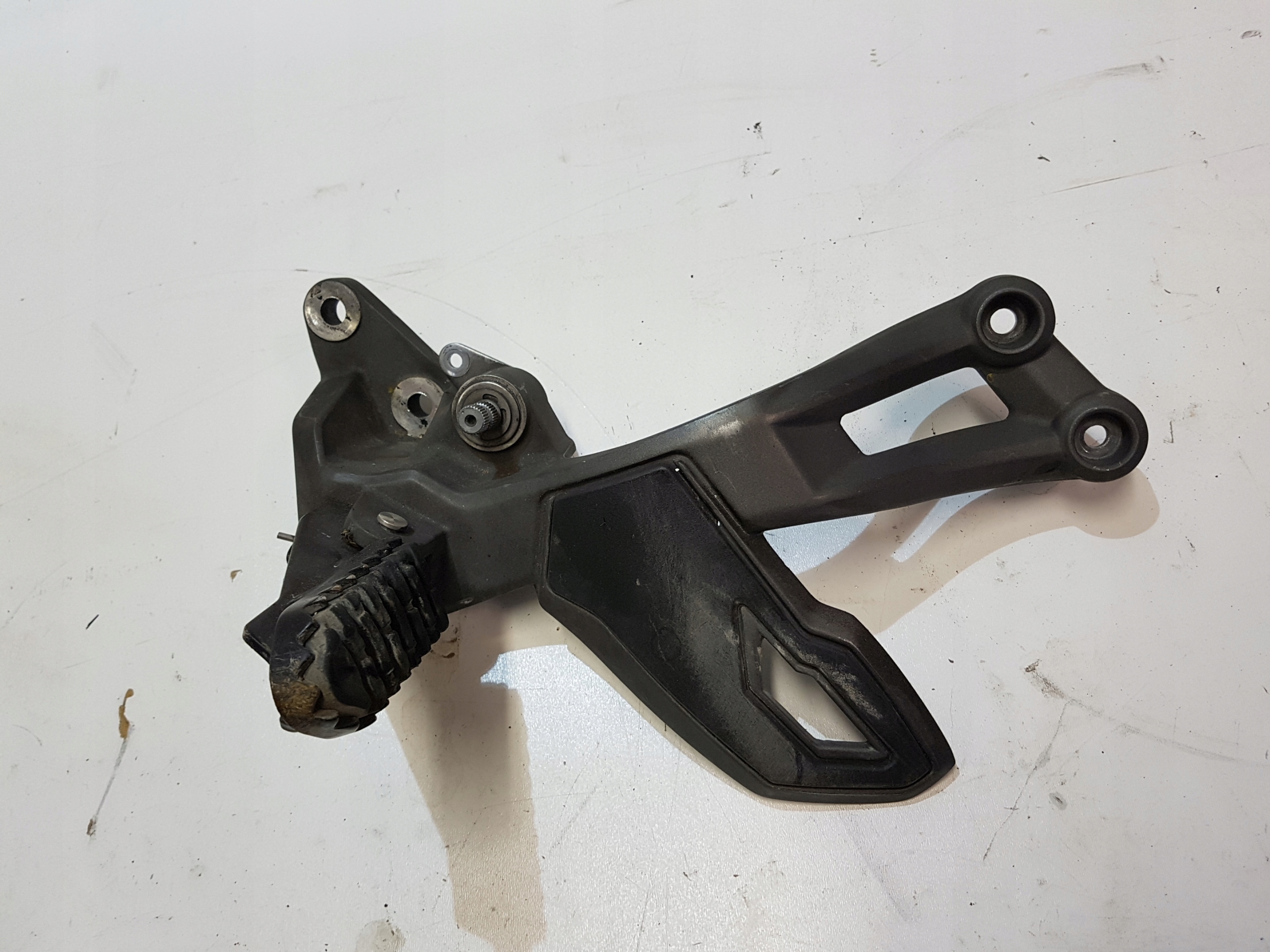 TRIUMPH TIGER 1200 XRT set lewy podnozek oslona