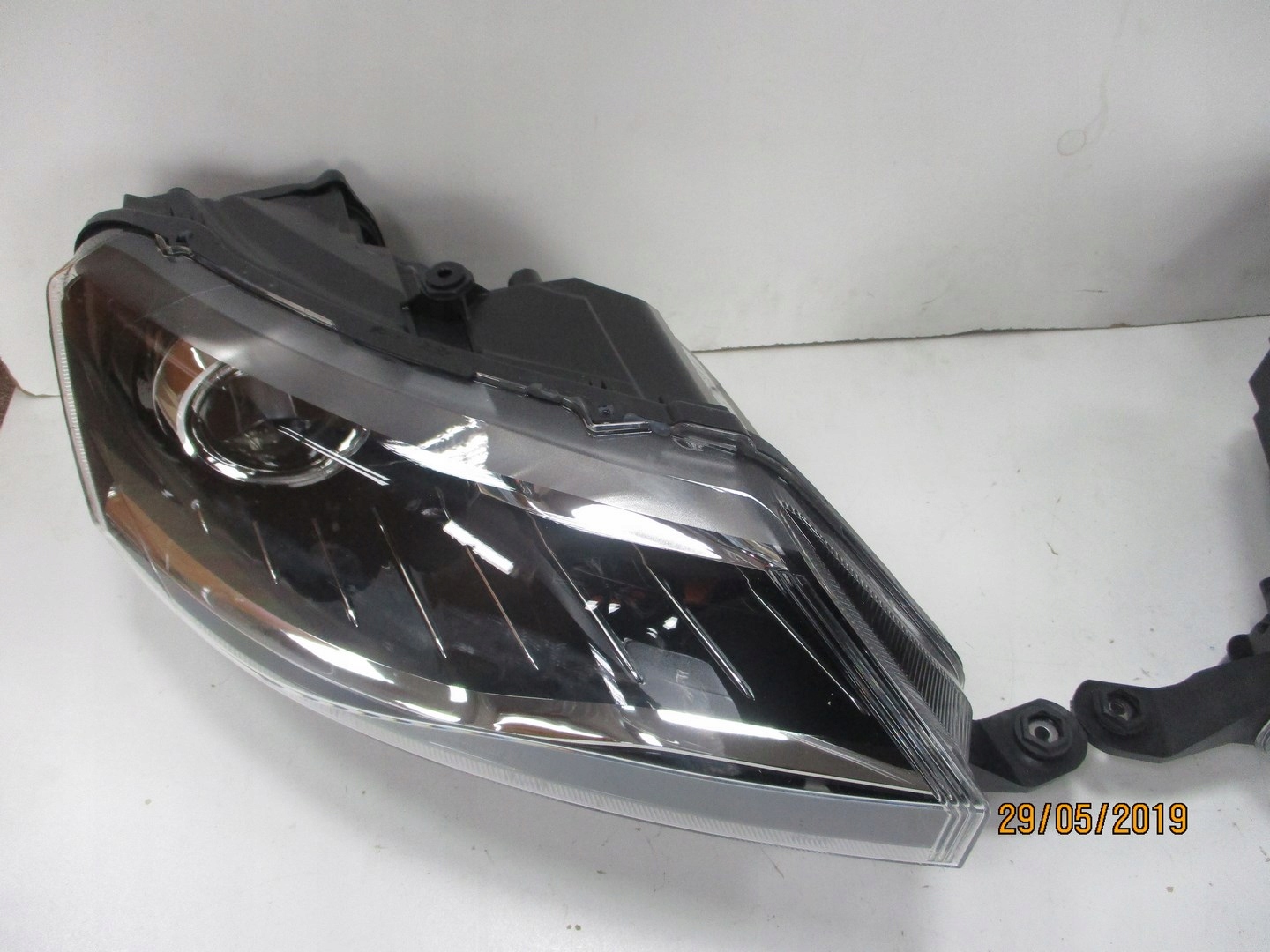 Lampa Bixenon led SKODA RAPID LIFT PRAWA Typ samochodu Samochody osobowe