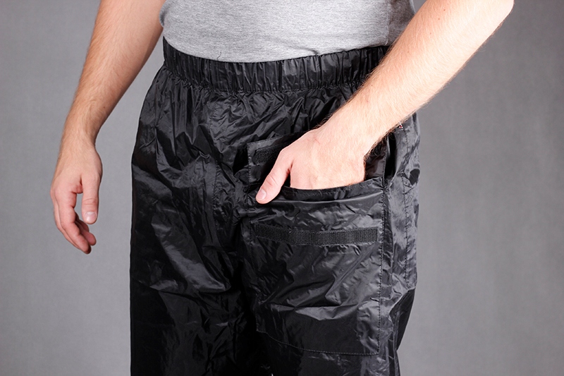 MOTOCYKLOWY KOMBINEZON PRZECIWDESZCZOWY ADRENALINE ORCAN 2.0 Waga produktu z opakowaniem jednostkowym 1 kg