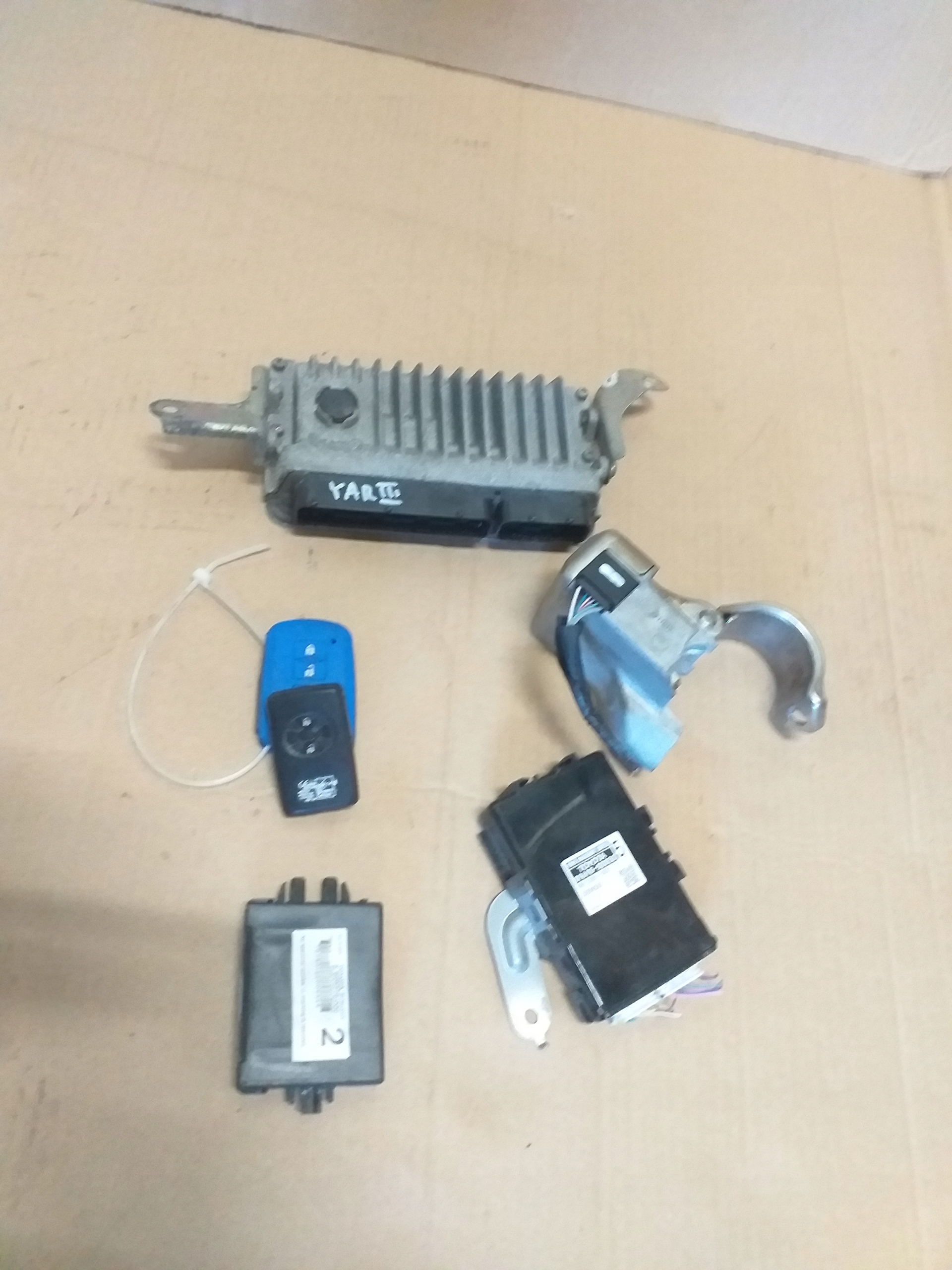 Toyota Yaris III 1,33 ключ зажигания комплект