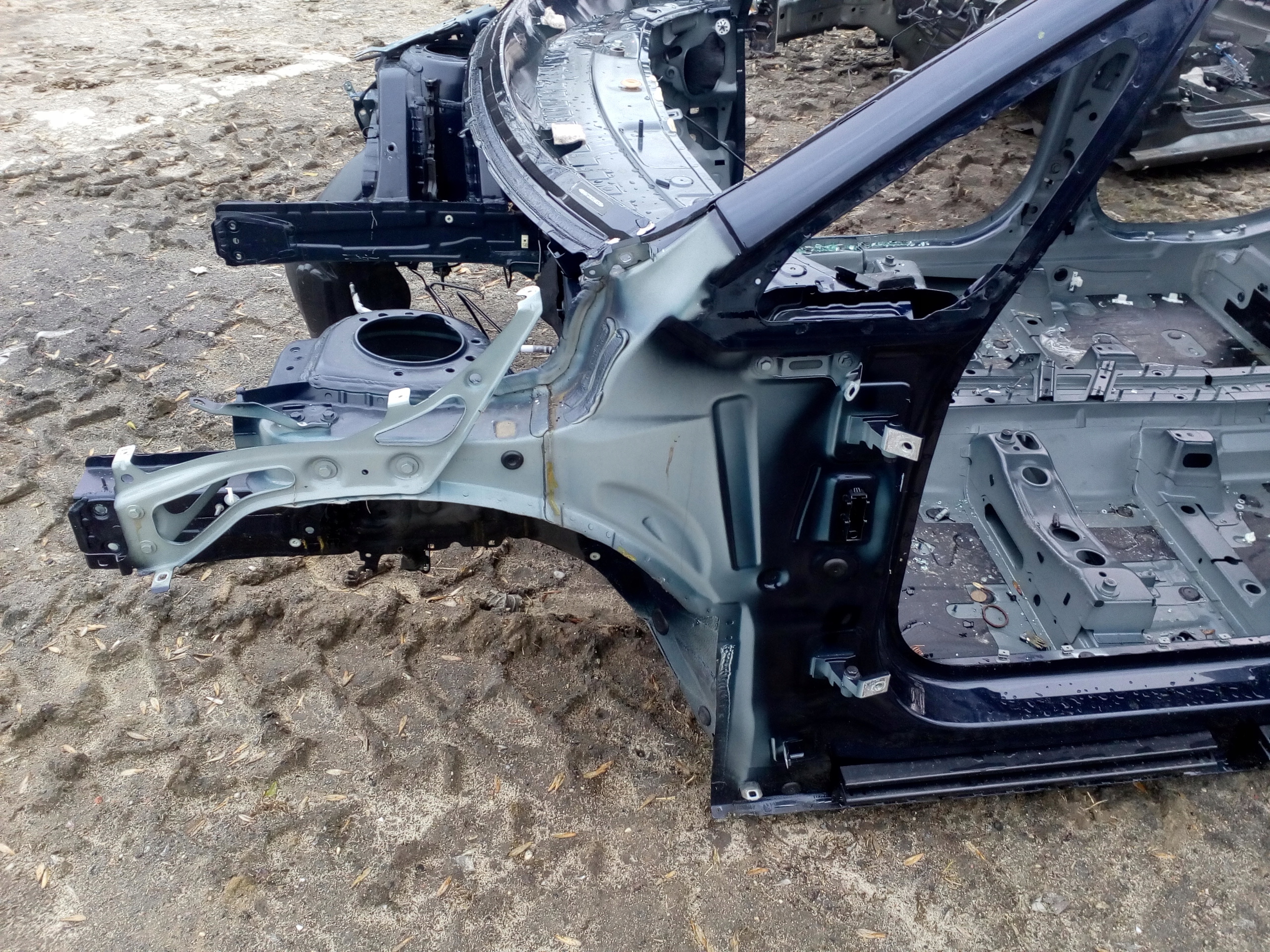 BMW 2 F46 Gran Tourer ĆWIARTKA LEWA PRZEDNIA