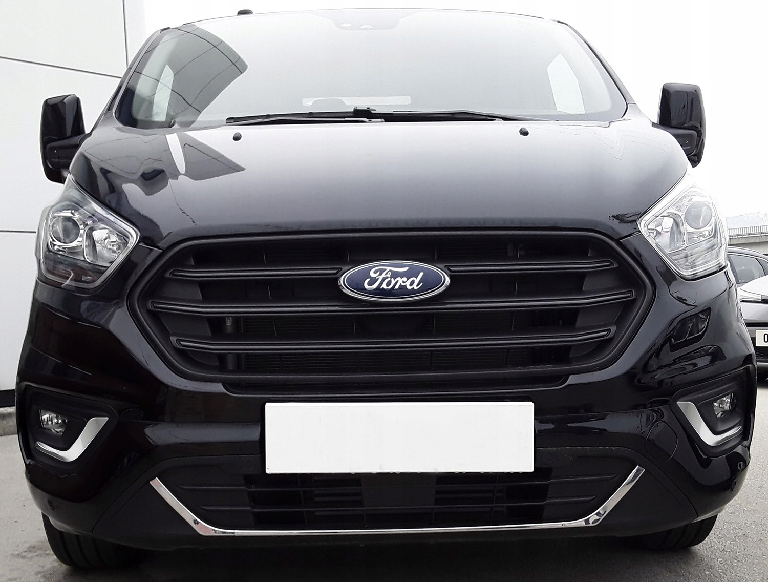 Listwy atrapy zderzaka Ford Transit Custom 2018 Manufacturer Omtec