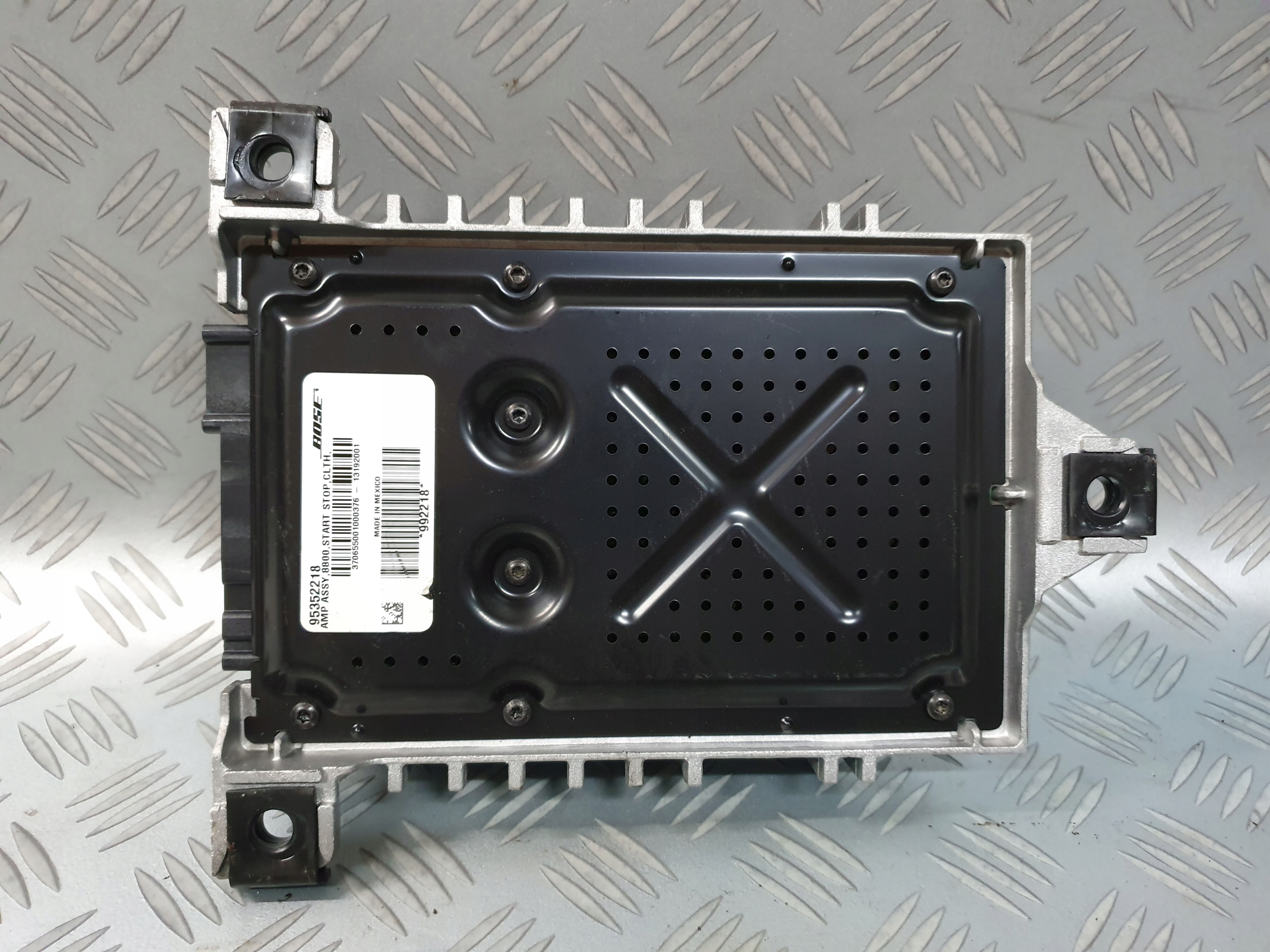 УСИЛИТЕЛЬ BOSE OPEL MOKKA 95352218