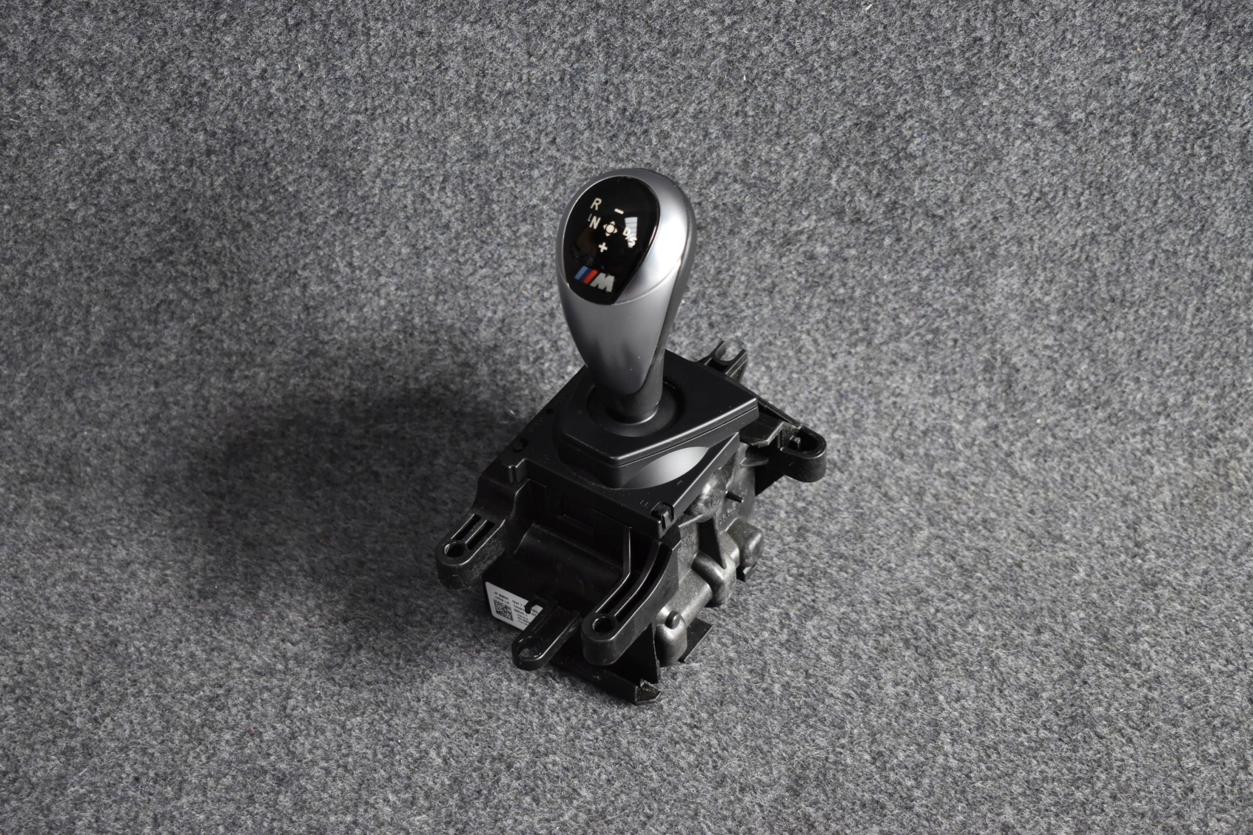 DZWIGNIA GALKA LEWAREK BIEGOW BMW M5 F10 M POWER