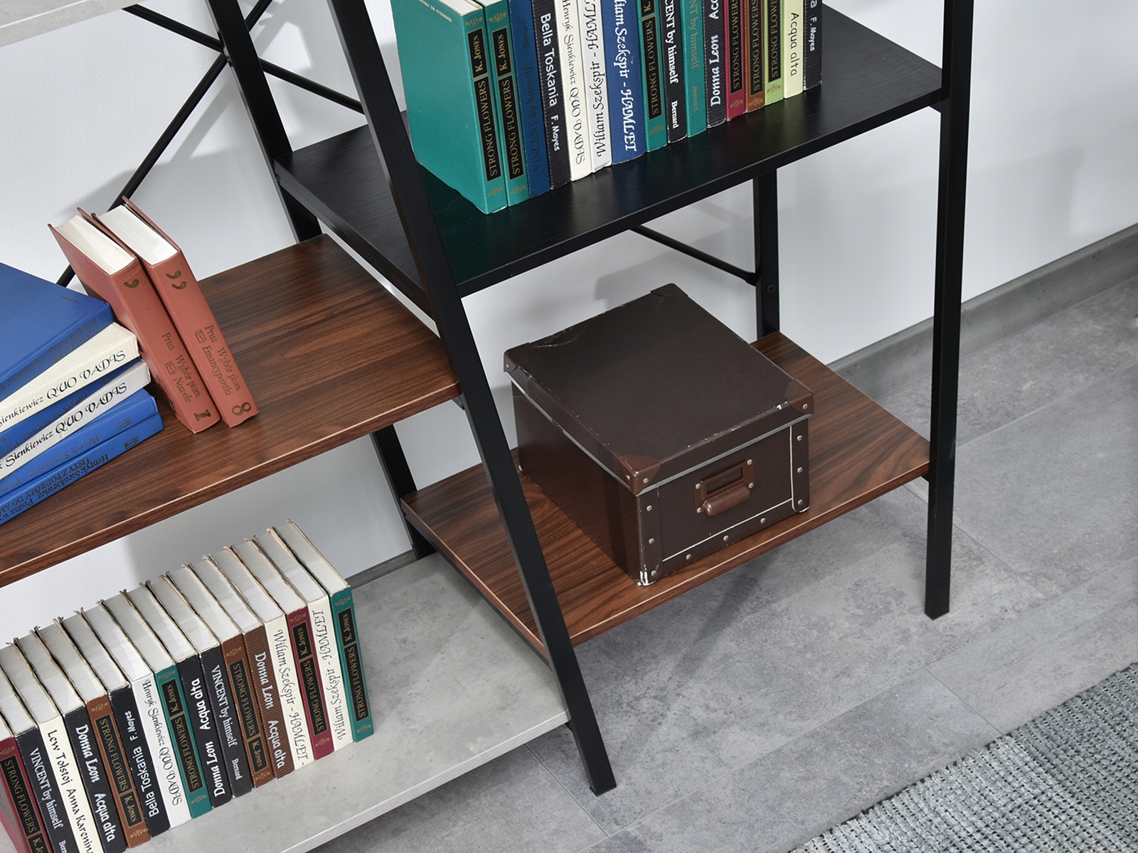 NOWOCZESNY REGAŁ DO PRACOWNI GEFION PATCHWORK Kolekcja Gefion