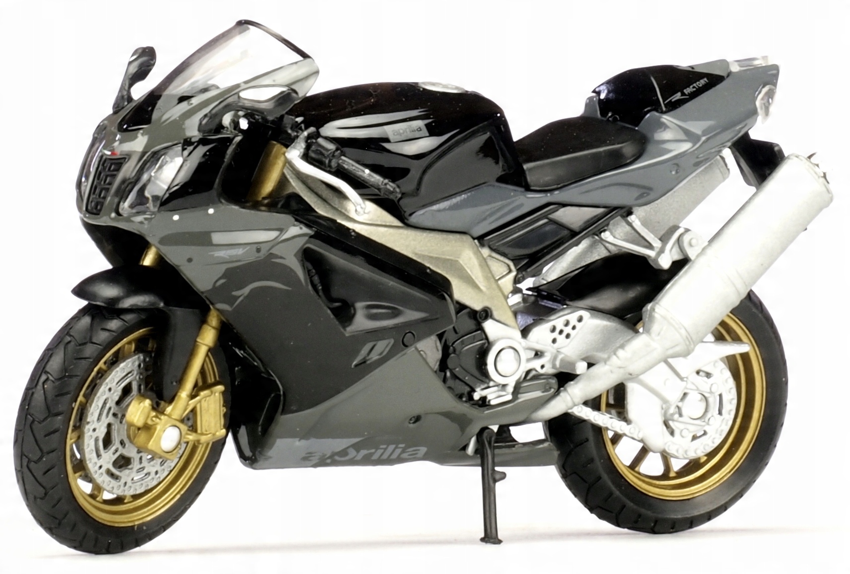 

Motocykl Motor Ścigacz Aprilia Rsv 1000R Factory